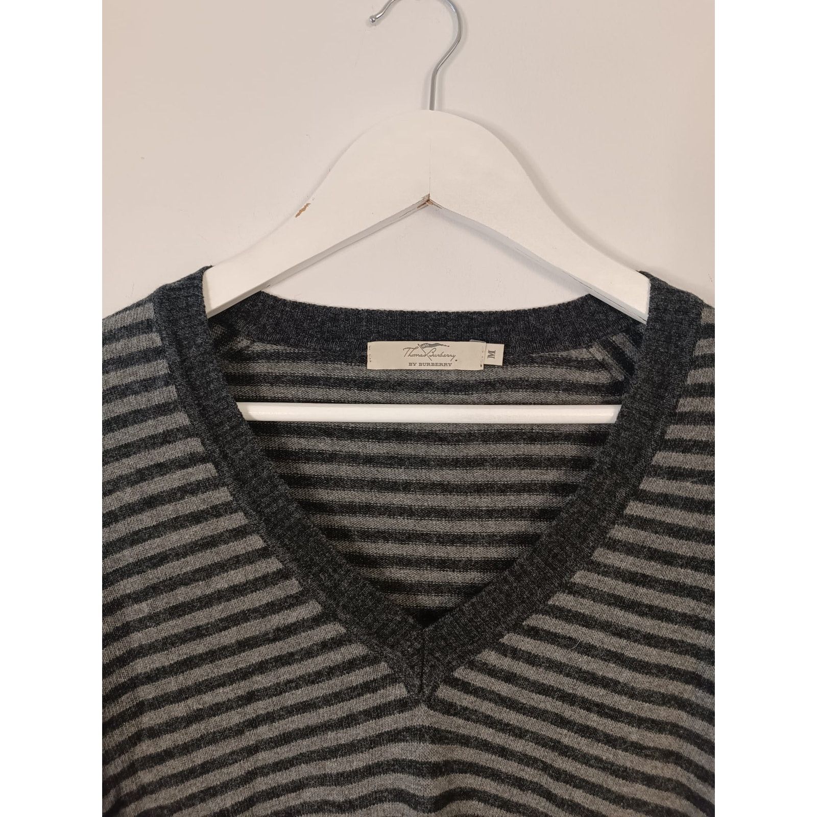 Burberry Burberry Women V-Neck Jumper Knitwear Sweater Striped Wool Size M / US 6-8 / IT 42-44 - 11 Thumbnail