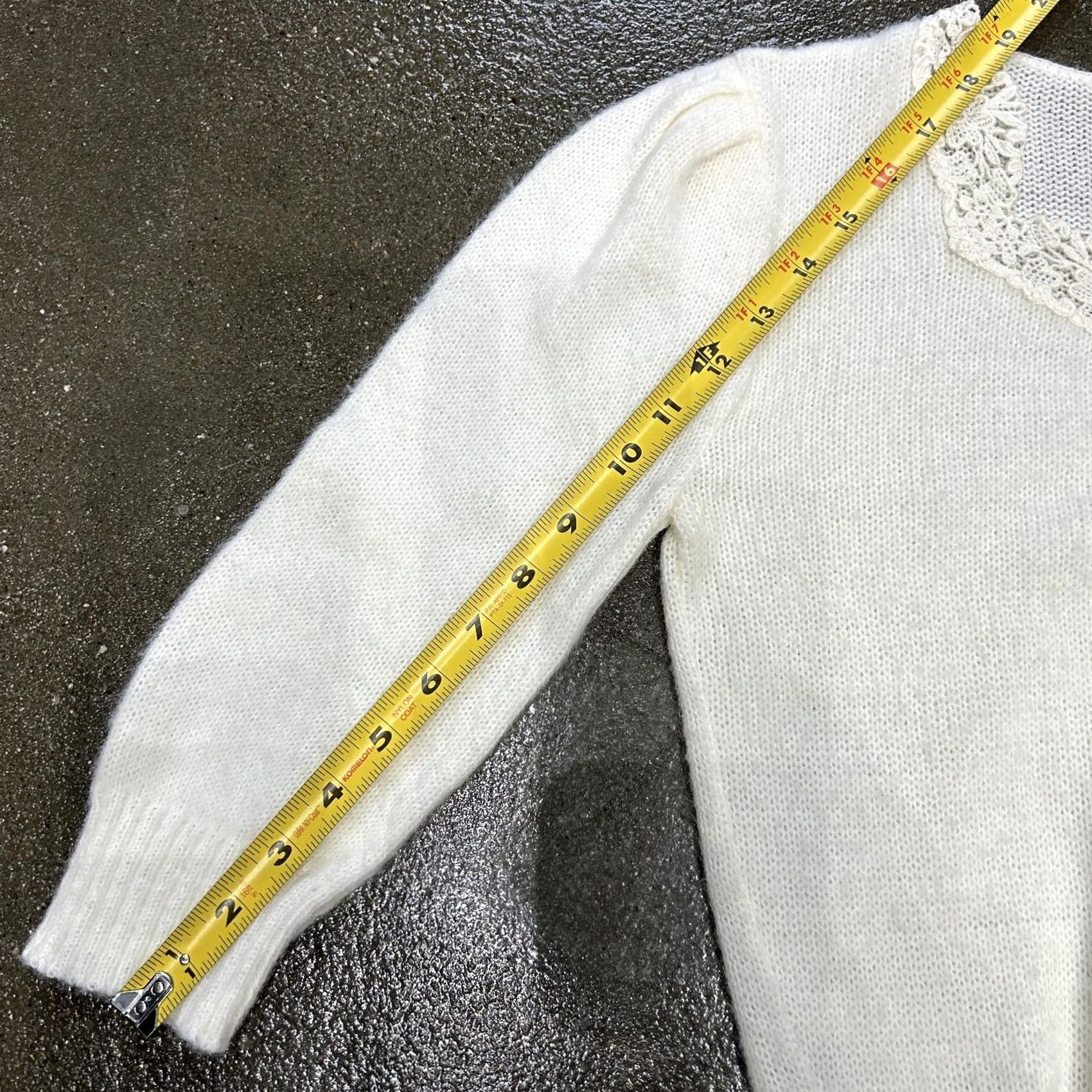 Vintage White Lace Trim Puff Sleeve V-Neck Knit Sweater Womens XS Pullover 3/4 Sleeve Solid White Size XS / US 0-2 / IT 36-38 - 6 Thumbnail