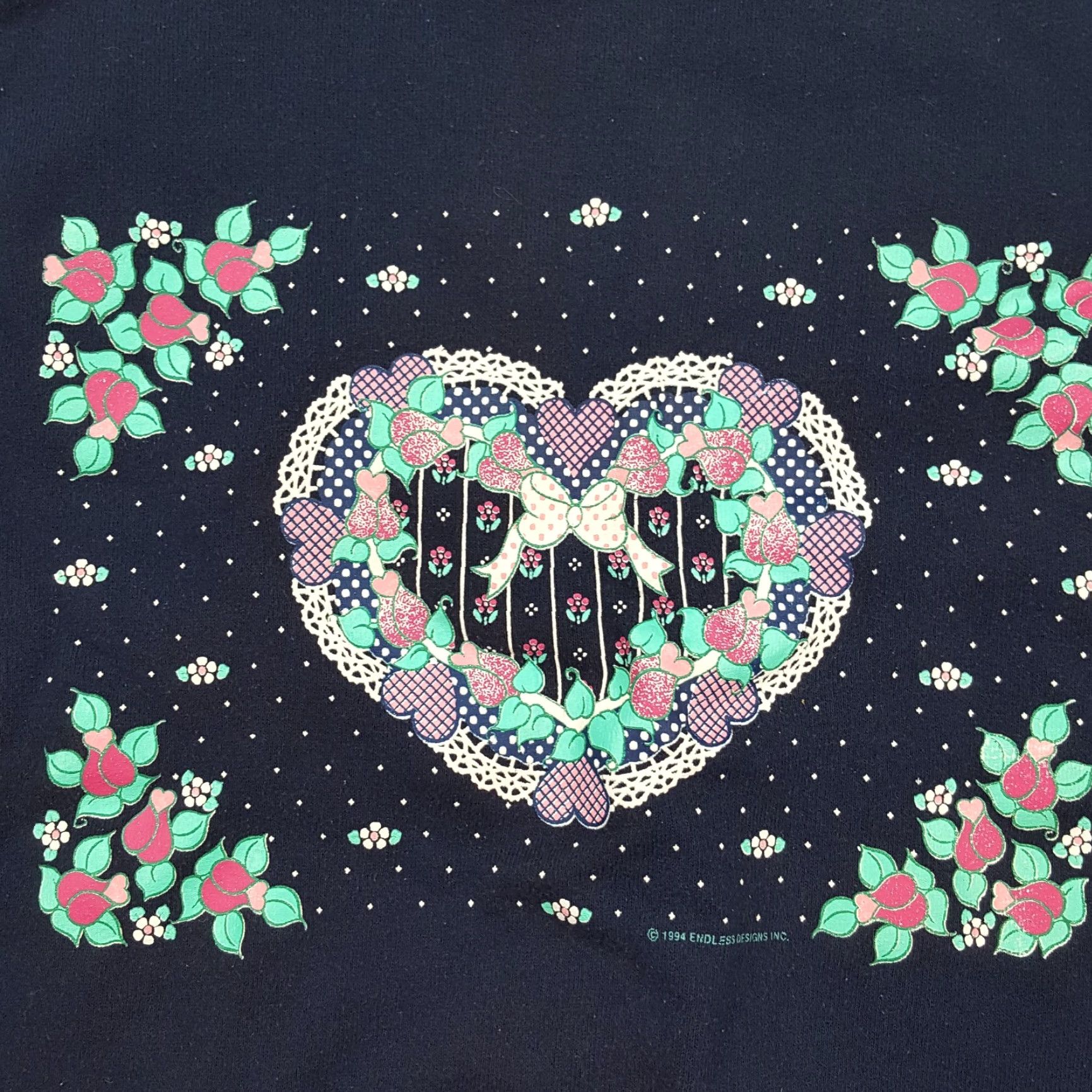 Jerzees VINTAGE Jerzees Sweatshirt Navy Crewneck 90s Cute Heart Flowers Women's L Blue U.S. Retro Pullover Sweatshirt Womens Size L / US 10 / IT 46 - 3 Thumbnail