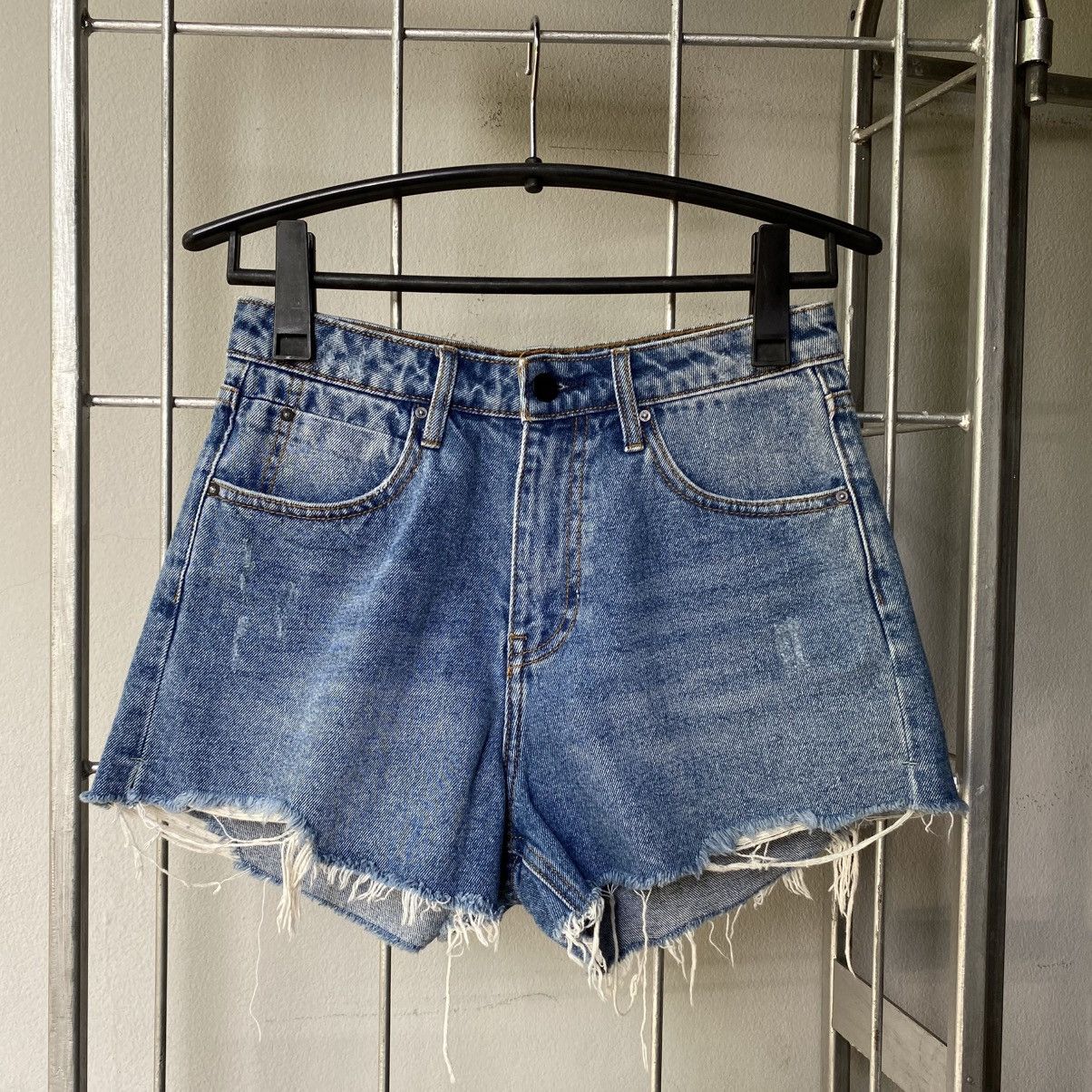 Alexander Wang ALEXANDER WANG High-Waisted Jean Shorts Size 29" - 3 Thumbnail