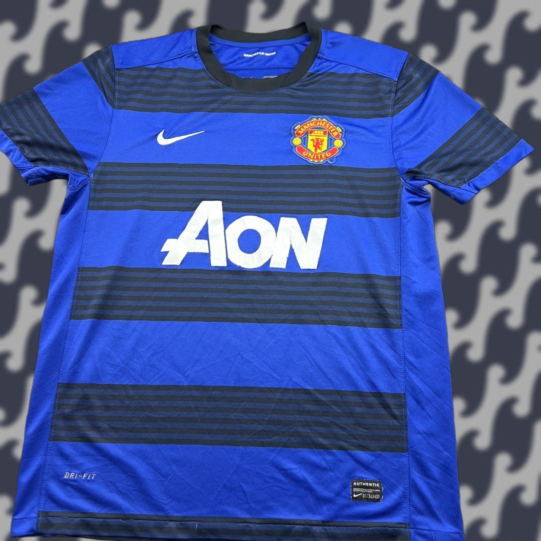 Nike Manchester United 2011 2012 Away Mens Football Jersey Large Nike Adult Shirt Small changes not allowed; original size L used Size US L / EU 52-54 / 3 - 1 Thumbnail