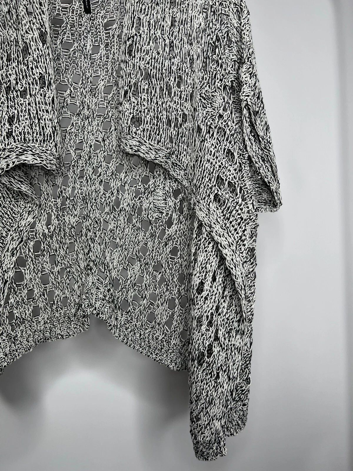 Sarah Pacini Sarah Pacini Black & White Knit Crop Top One Size Lagenlook Size ONE SIZE - 5 Thumbnail