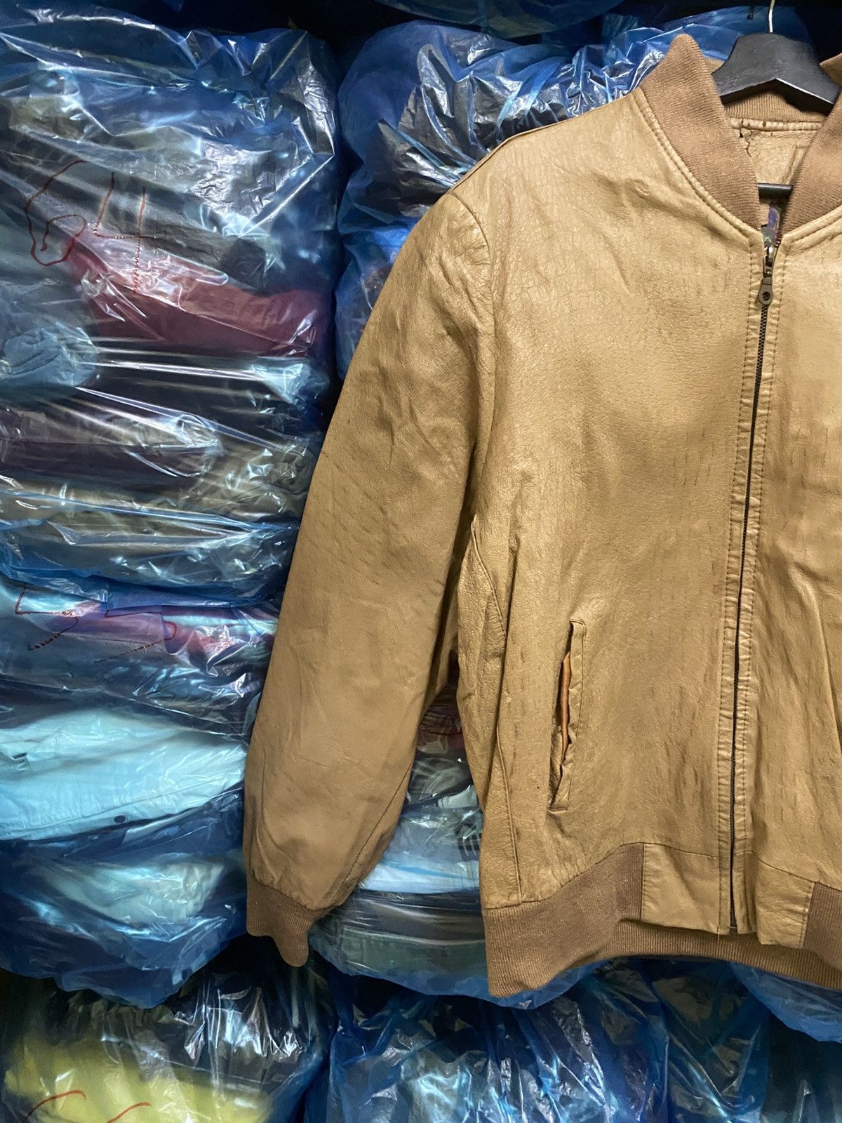 Other Vintage Light Brown Leather Bomber Jacket Abstract Inner Size US M / EU 48-50 / 2 - 5 Thumbnail