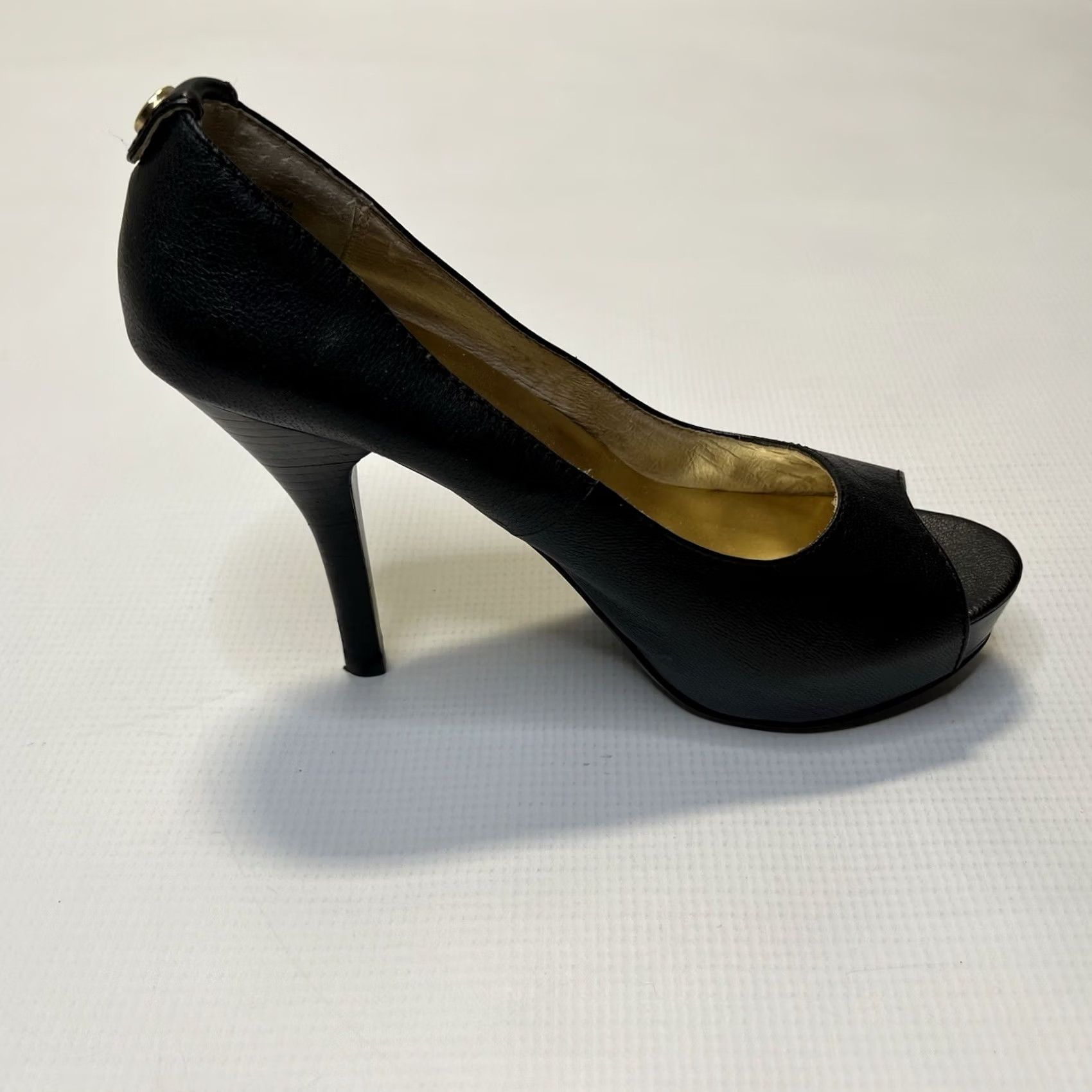 Vintage VINTAGE Michael Kors Peep Toe Hidden Platform Leather Stiletto Pumps 6.5 Black Women Heel Pump Men? Size US 7 / IT 37 - 5 Thumbnail