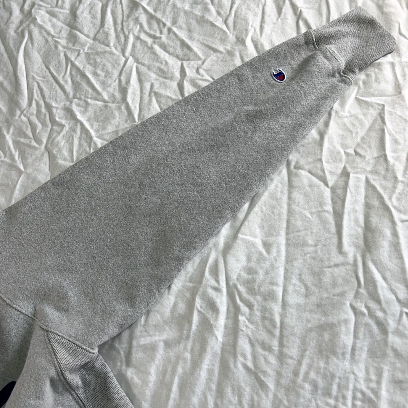 Champion VTG 90s Champion Reverse Weave Spellout Crewneck Gray Sweatshirt Men's Size M Size US M / EU 48-50 / 2 - 6 Thumbnail