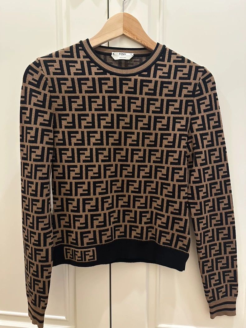 Fendi Fendi size 36 Full LOGO Knitwear Size US XXS / EU 40 - 1 Thumbnail