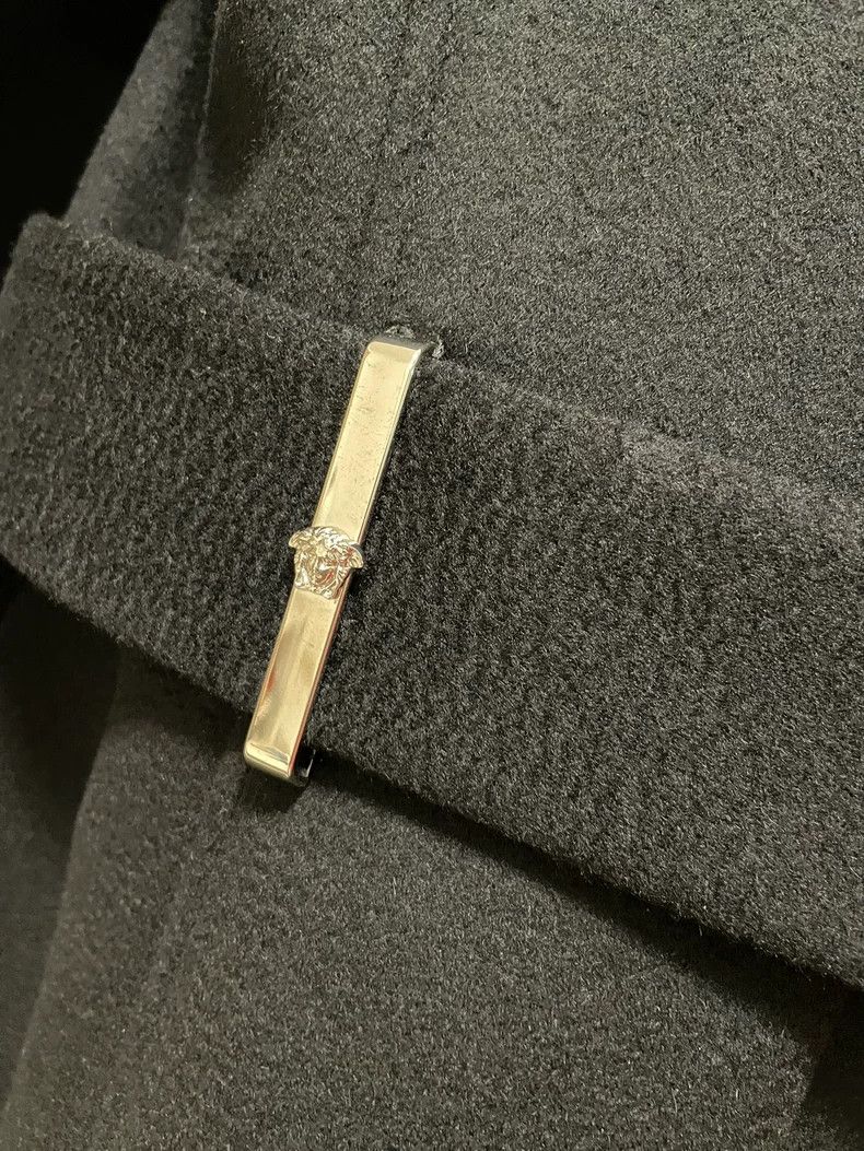 Versace Versace Black wool coat Size M / US 6-8 / IT 42-44 - 6 Thumbnail
