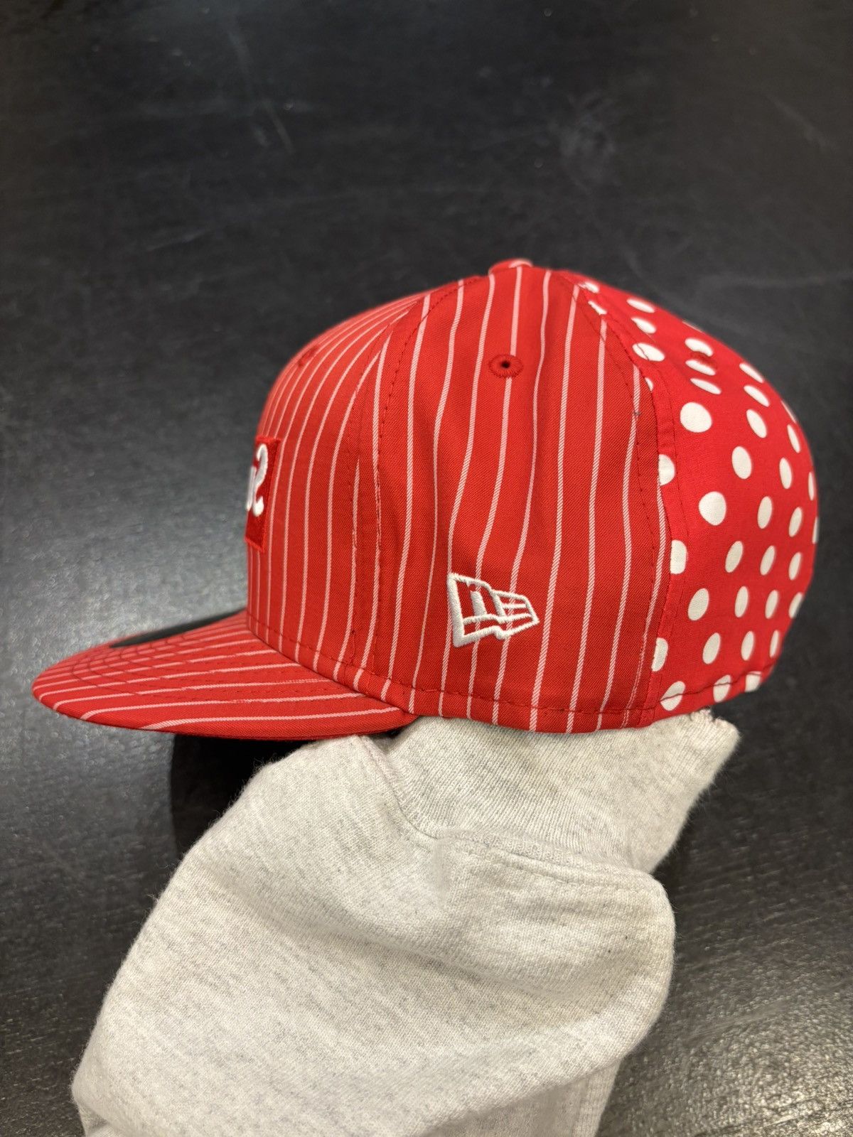 Comme des Garcons SHIRT × Supreme Supreme X CDG X New Era Pinstripe Dot Hate - Red Size ONE SIZE - 3 Thumbnail