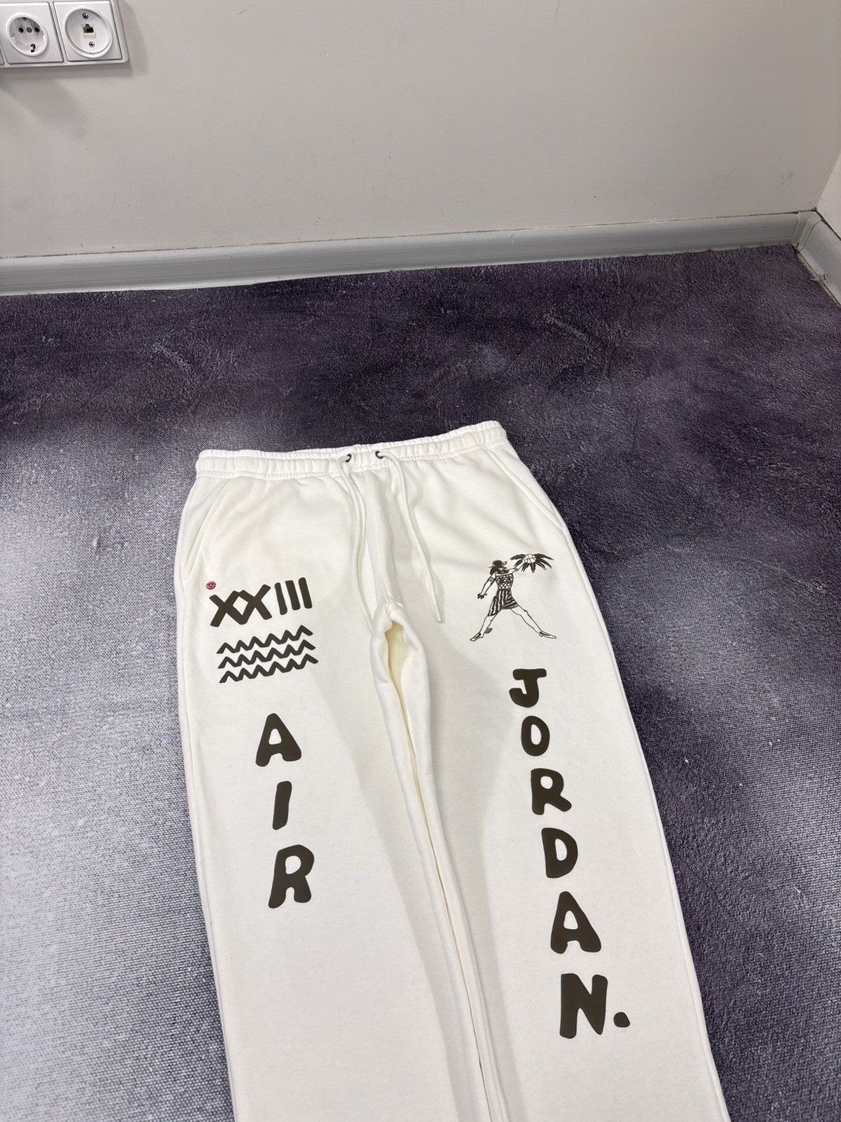 Jordan Brand Nike Air Jordan NWT Artist Series By Umar Rashid Sweatpants Size US 32 / EU 48 - 4 Thumbnail