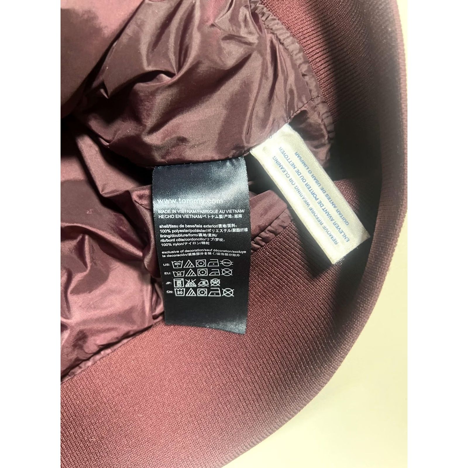 Tommy Hilfiger Tommy Hilfiger Jacket Mens Large Windbreaker Button Up Nylon Crest Patch Red Burgundy Size US L / EU 52-54 / 3 - 7 Thumbnail