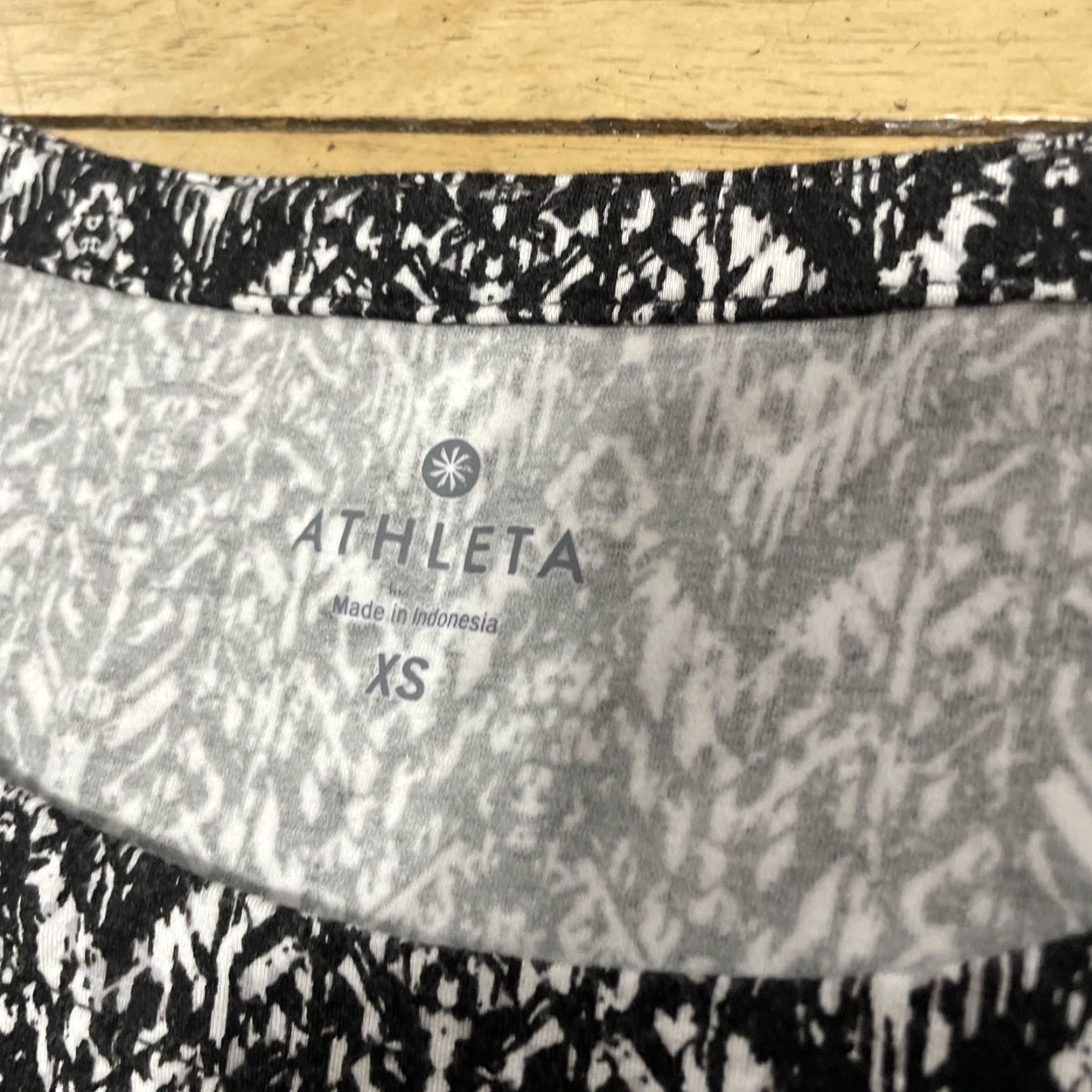 Athleta Athleta Dress XS Black White Ikat Geometric Pockets Short Sleeve Knee Length Modal Spandex Pullover Casual Travel Women Size XS / US 0-2 / IT 36-38 - 5 Thumbnail