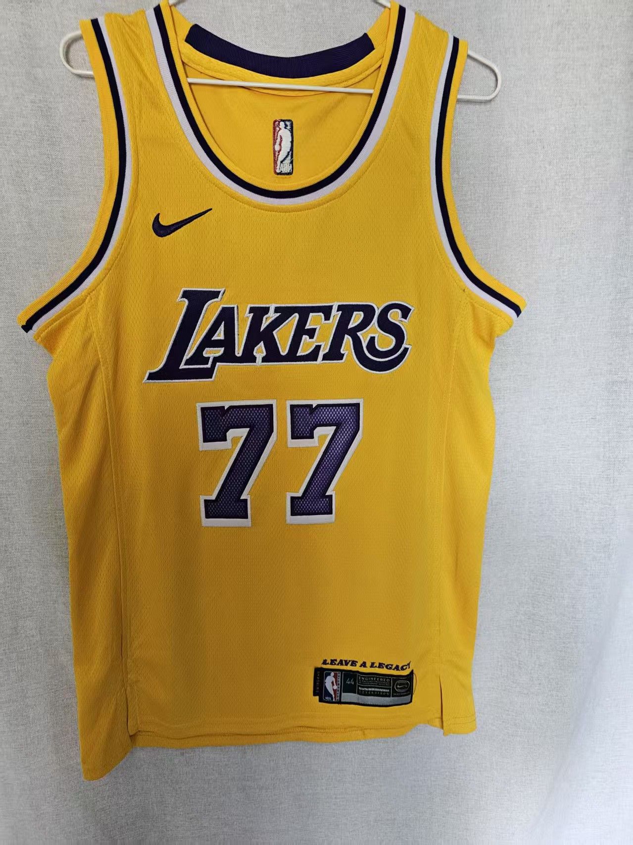 NBA Lakers #77 Luka Dončić Jersey Double Stitched Size US M / EU 48-50 / 2 - 2 Thumbnail