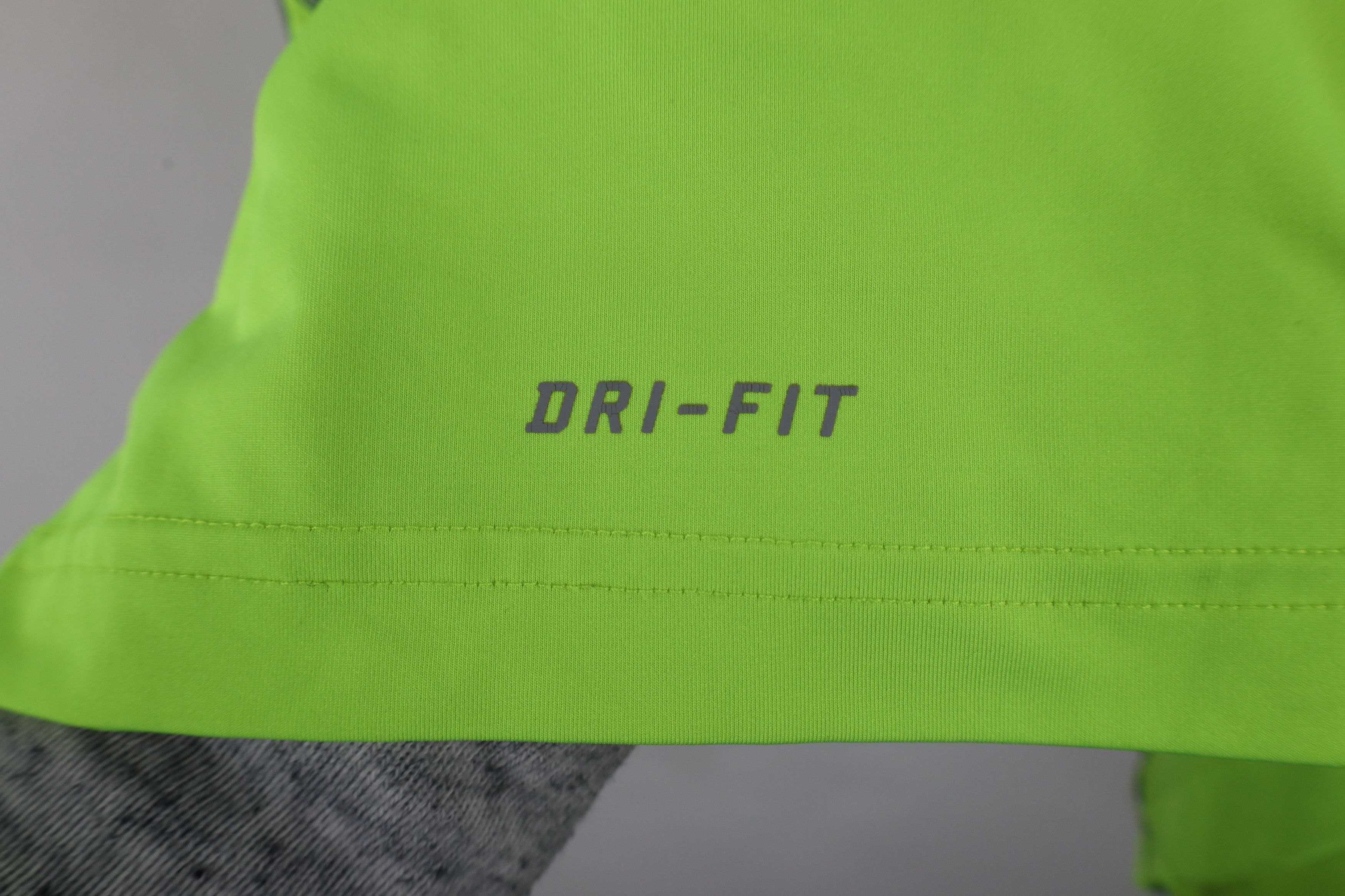 Nike × Vintage Nike Pro Combat Sleeveless Muscle Training T-Shirt Volt Size US XXL / EU 58 / 5 - 8 Thumbnail