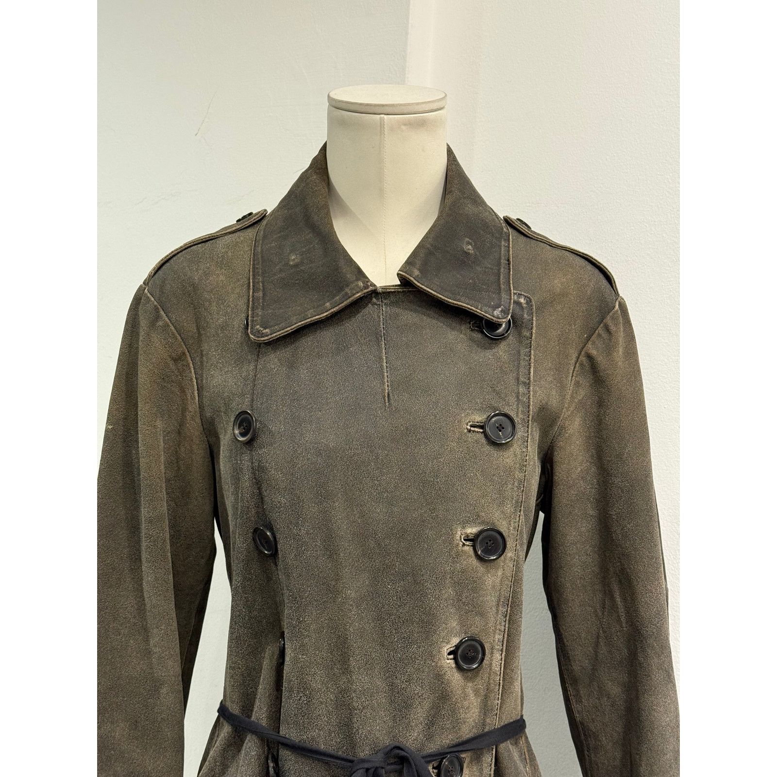 Ann Demeulemeester A/W2000 Ann Demeulemeester distressed leather belted coat Size S / US 4 / IT 40 - 5 Thumbnail