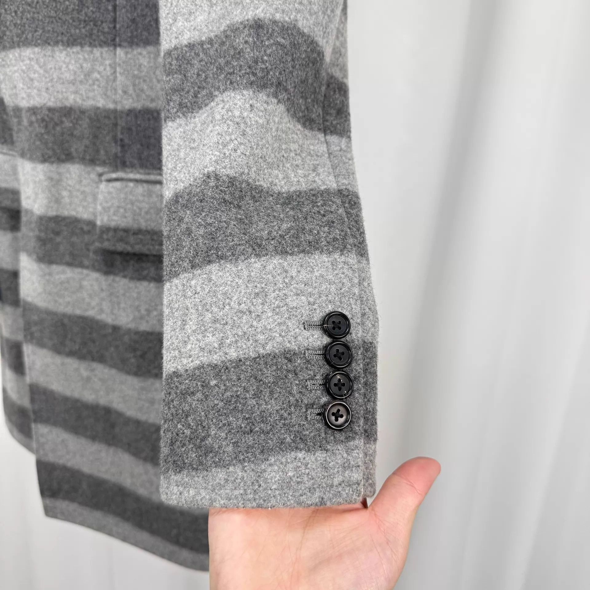 Thom Browne TB Wool Stripe Padded Shoulders Coat Size 2 New KL10816 Size XS / US 0-2 / IT 36-38 - 4 Thumbnail