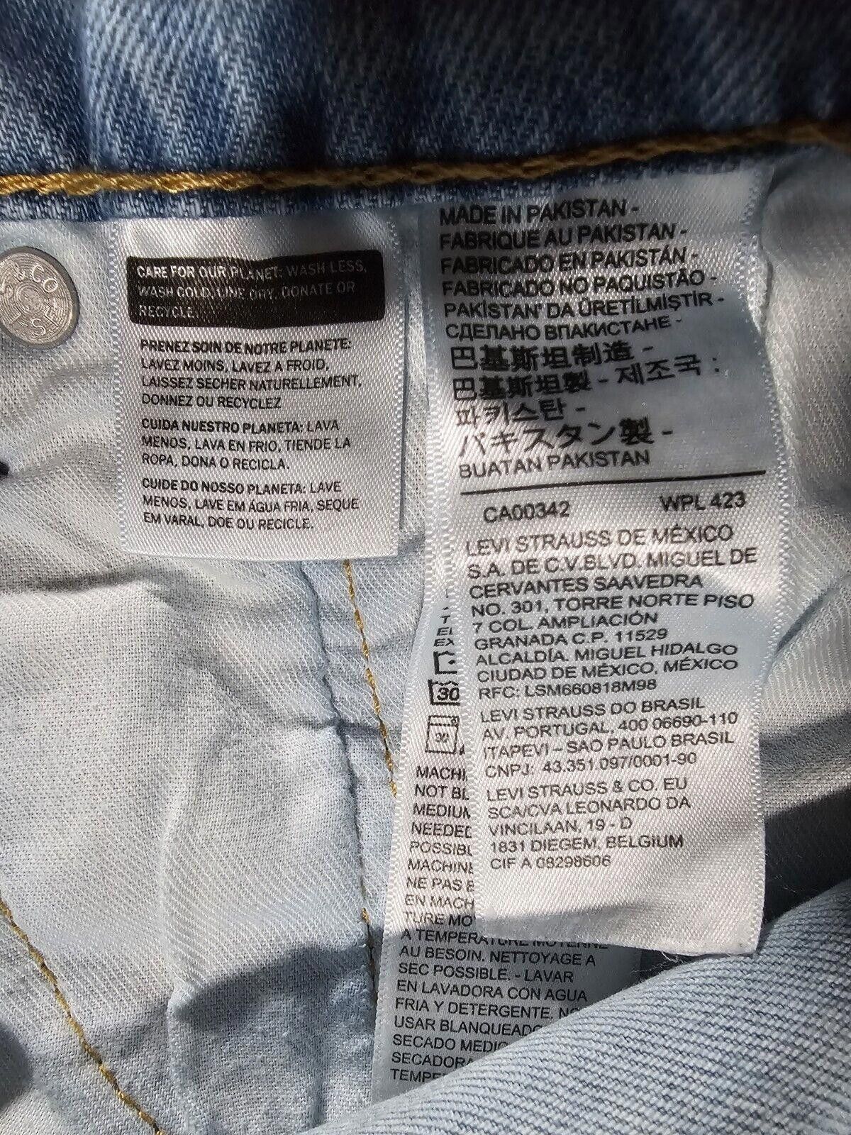 Levi's Levi's Jean Shorts Mens Sz 36 Blue 412 Light Wash Denim Size US 36 / EU 52 - 8 Thumbnail
