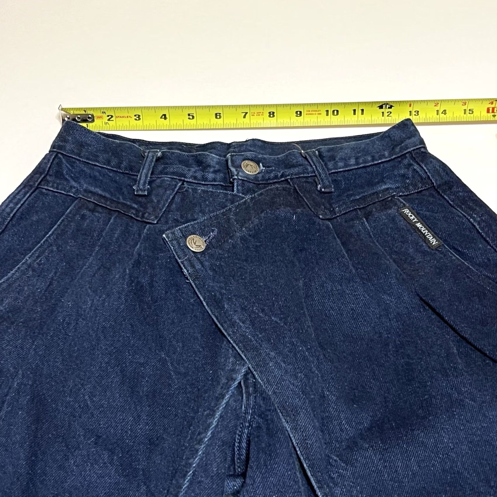 Vintage Vintage Rocky Mountain Jeans Women’s 11/30x36 Cross Over Flaps Blue 1990s Juniors 26x36 100% cotton Mexico Mens Girls Womens Size 32" / US 10 / IT 46 - 3 Thumbnail