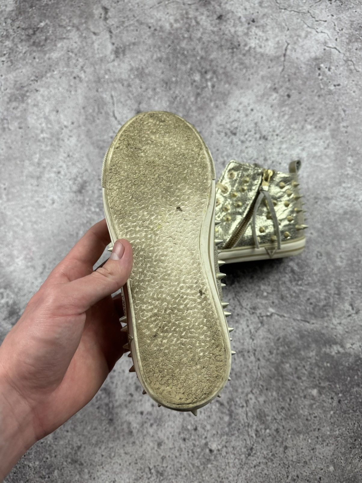 Guess AVANT GARDE GUESS SPIKED STUDED GOLD Y2K SNEAKERS Size US 8 / IT 38 - 17 Thumbnail