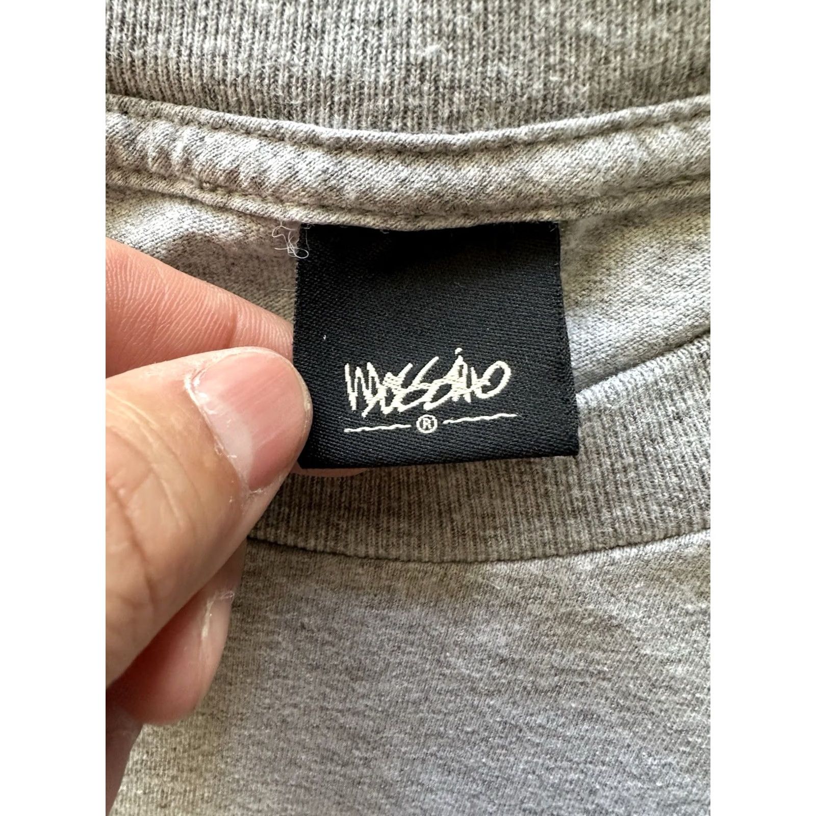 Mossimo VINTAGE Mossimo T-Shirt Graphic 90s Center Logo Mens Size L Gray RARE USA 90s Size US L / EU 52-54 / 3 - 3 Thumbnail