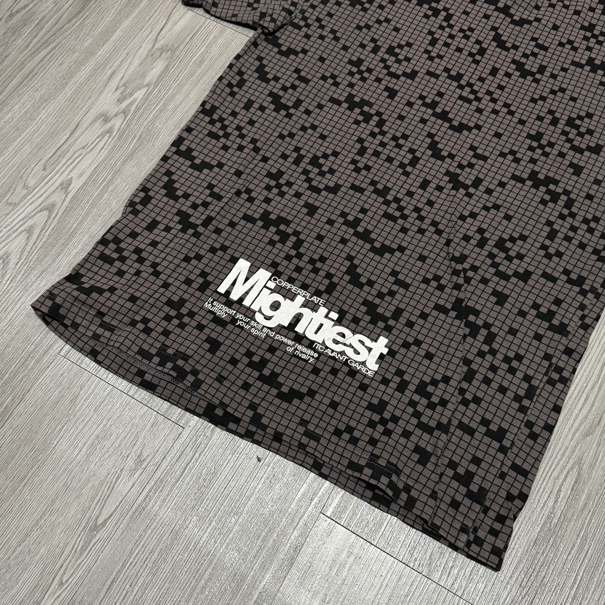 Japanese Brand Mightiest US NAVAL Digital Camo Tshirt Size US L / EU 52-54 / 3 - 7 Thumbnail