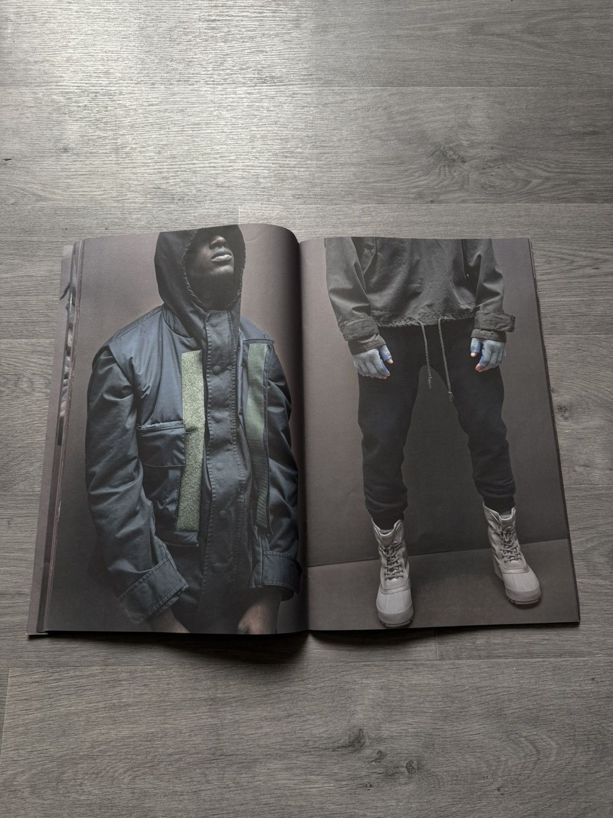 Yeezy Yeezy season 1 Lookbook Magazine Size ONE SIZE - 4 Thumbnail