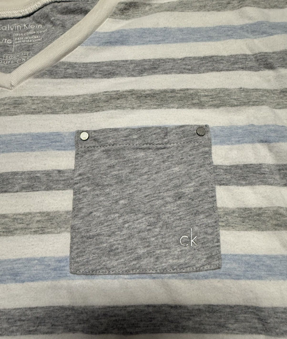 Calvin Klein Calvin Klein V neck XL Extra Large T Shirt Tee stripes Rare! Size US XL / EU 56 / 4 - 2 Thumbnail