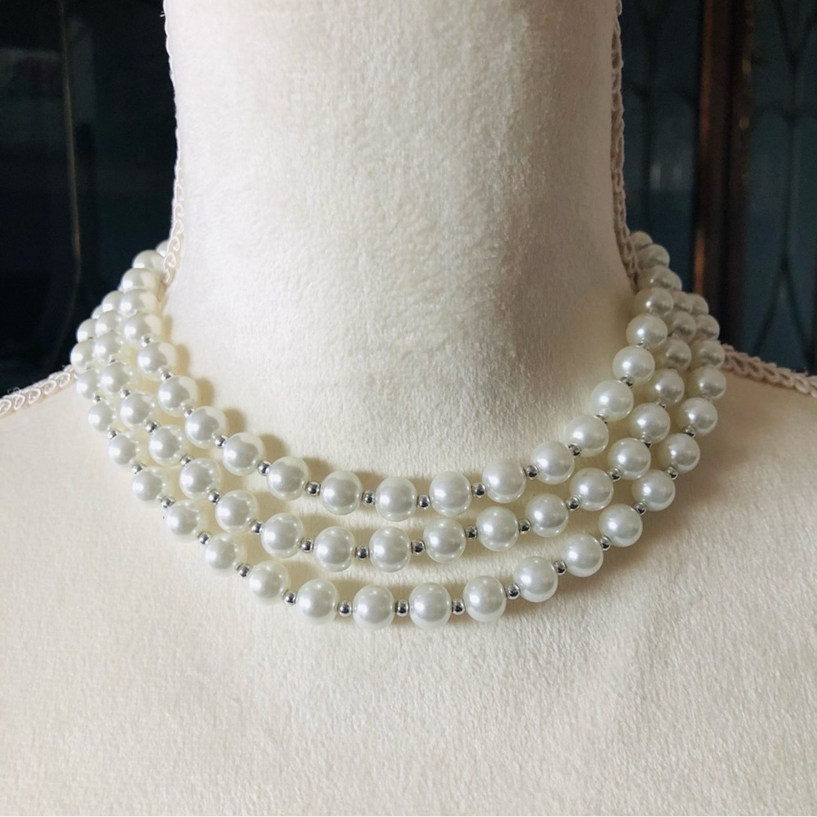 Handmade Handcrafted triple strand Pearl genuine ruby necklace Size ONE SIZE - 8 Thumbnail