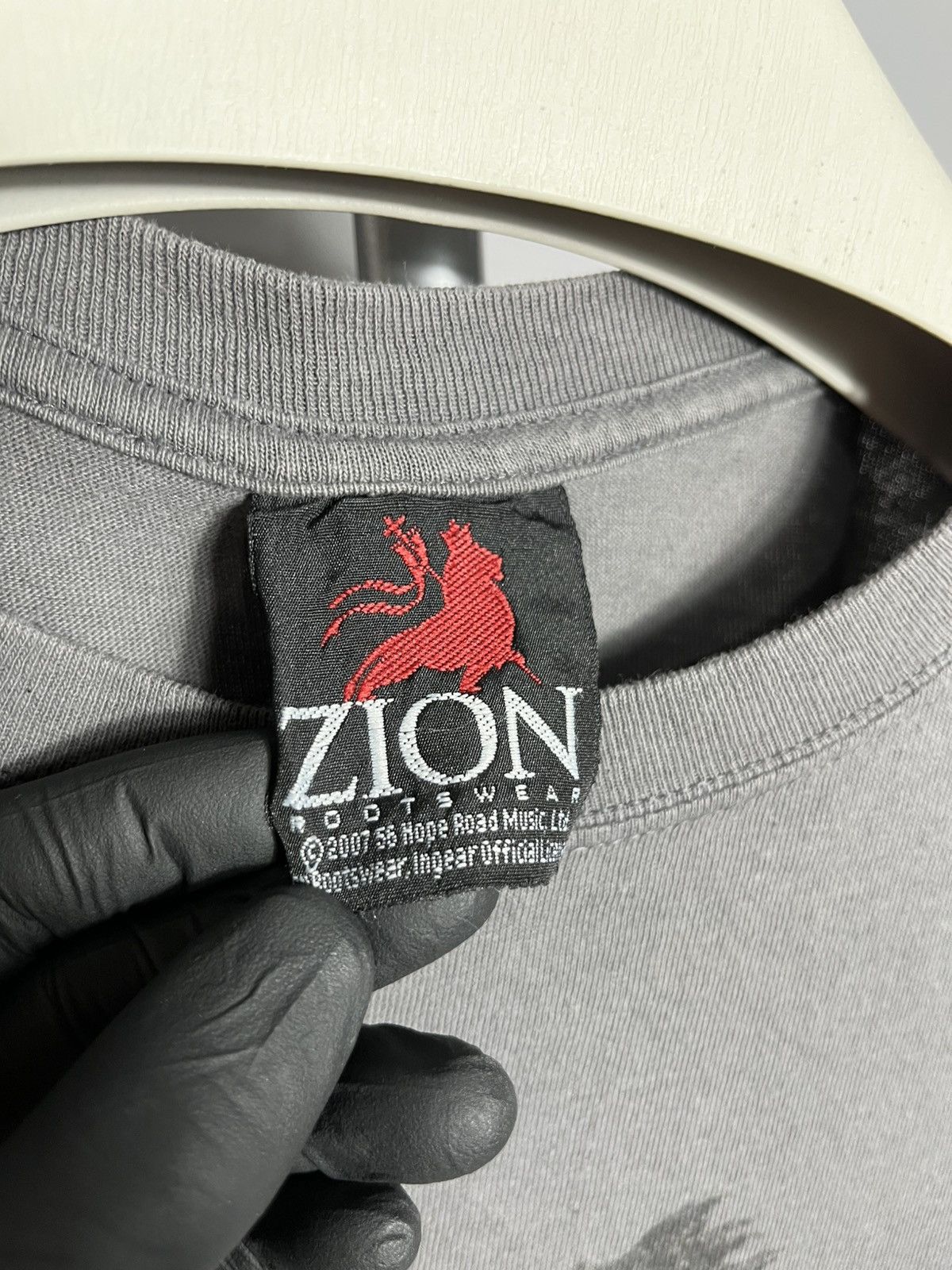 Zion Rootswear Bob Marley Tee T Shirt Vintage 2001 cotton grey band Size US M / EU 48-50 / 2 - 5 Thumbnail