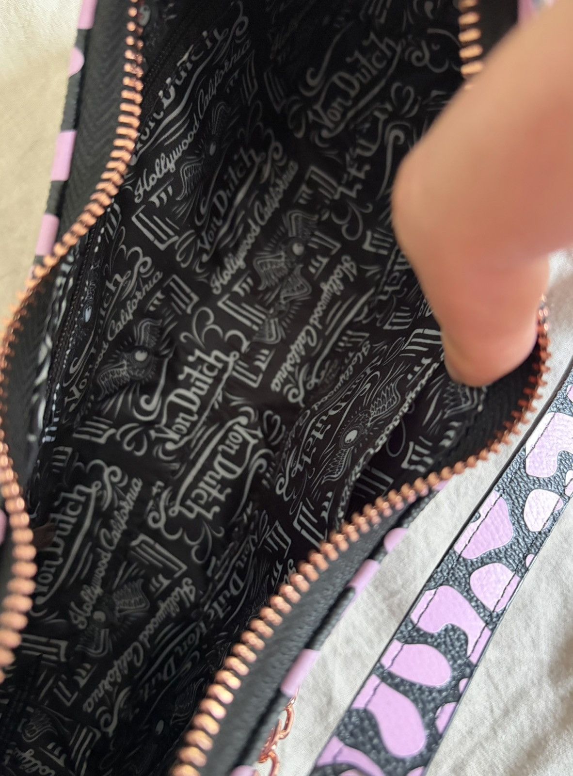 Von Dutch Von Dutch Pink and Black Cheetah Print Hobo Bag Size ONE SIZE - 9 Thumbnail