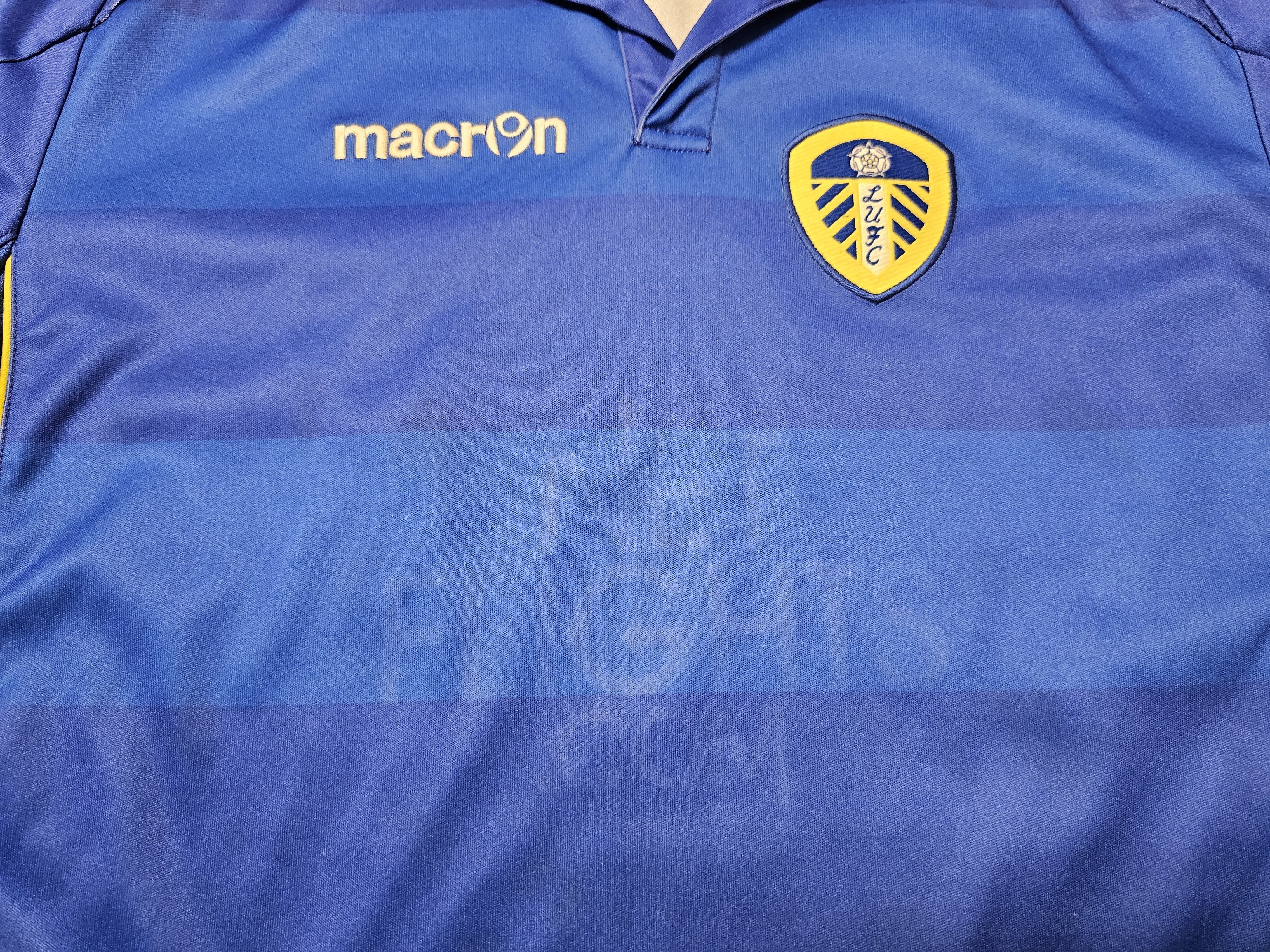 Vintage LEEDS UNITED 2010 2011 AWAY GRADEL FOOTBALL SOCCER JERSEY Size US S / EU 44-46 / 1 - 3 Thumbnail
