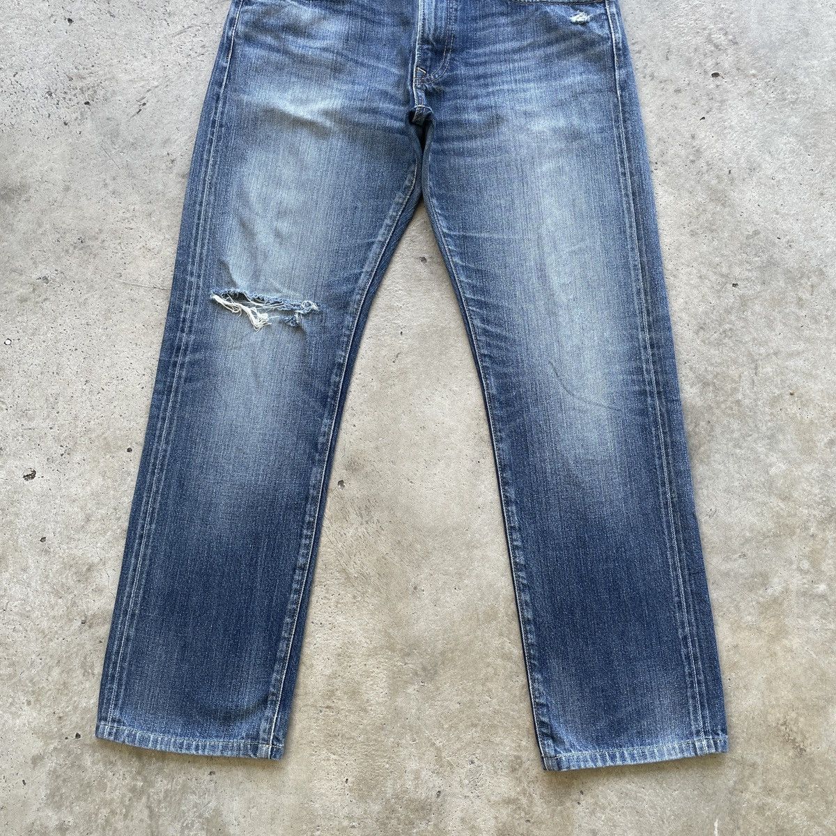 Japanese Brand Vintage Japanese Distressed Jeans Faded Denim Pants W31 Size US 31 - 4 Thumbnail