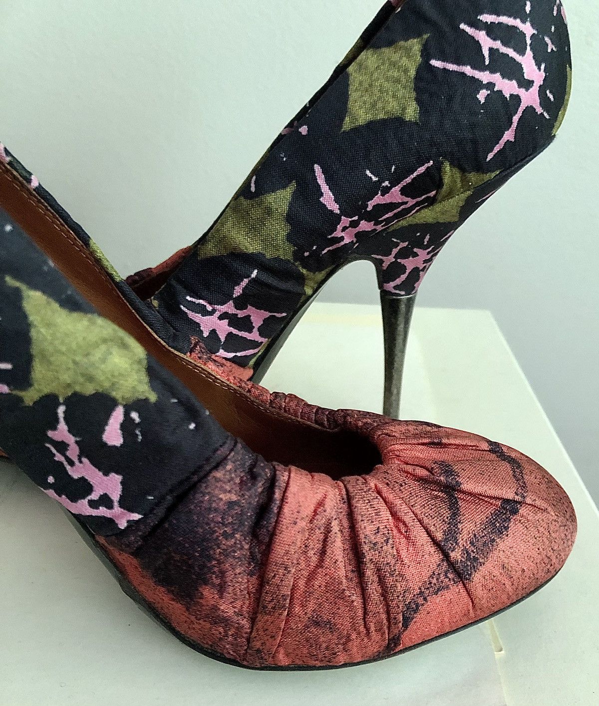 Dries Van Noten Dries Van Noten Runway SS08 Iconic Steel Heel Printed Pumps Size US 7 / IT 37 - 8 Thumbnail