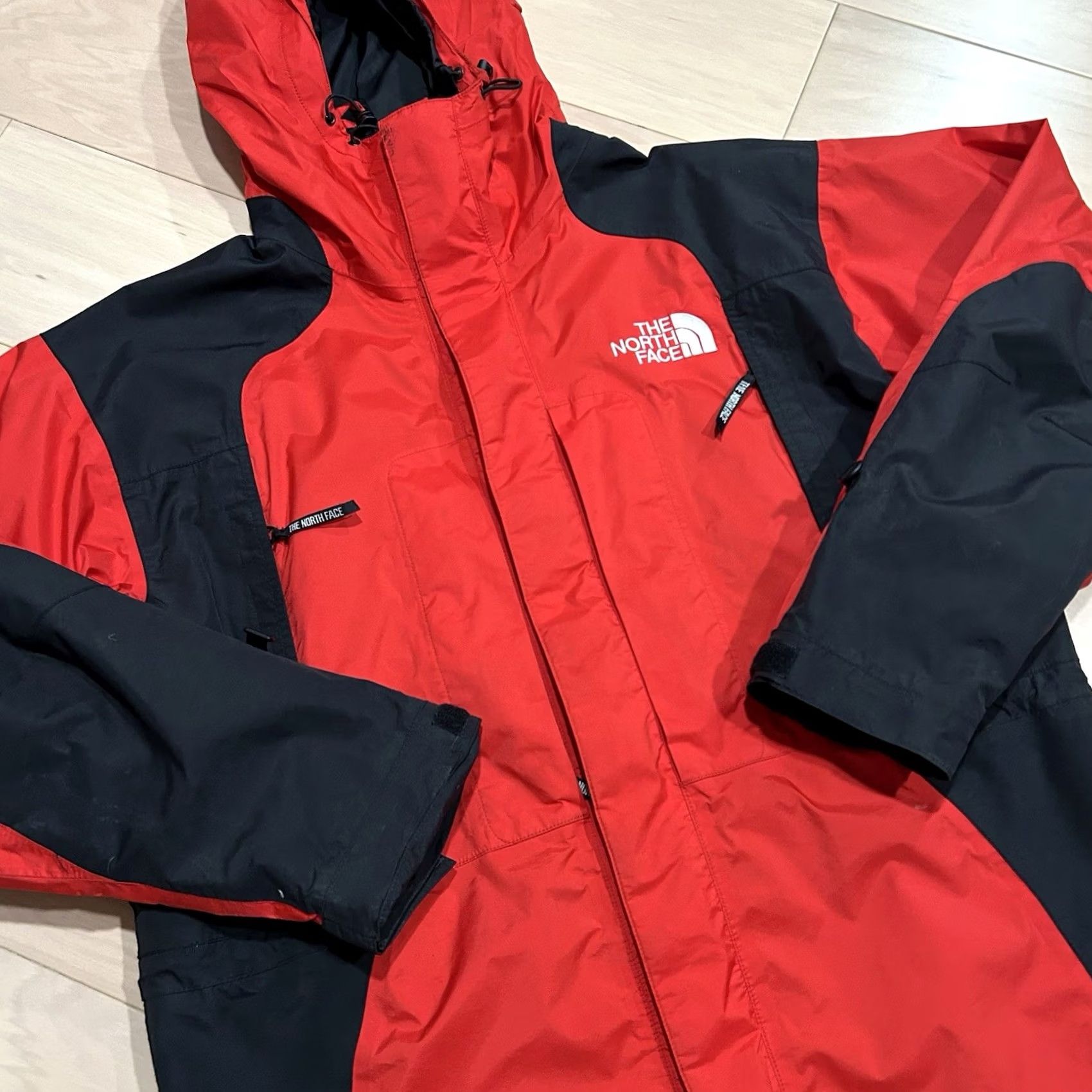 The North Face VINTAGE The North Face Parka Jacket Large Red Black Gore-Tex Men’s Size US L / EU 52-54 / 3 - 2 Thumbnail