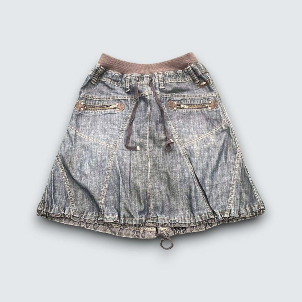 Japanese Brand Y2K Style Skirt Grey M Size 26" / US 2 / IT 38 - 1 Thumbnail