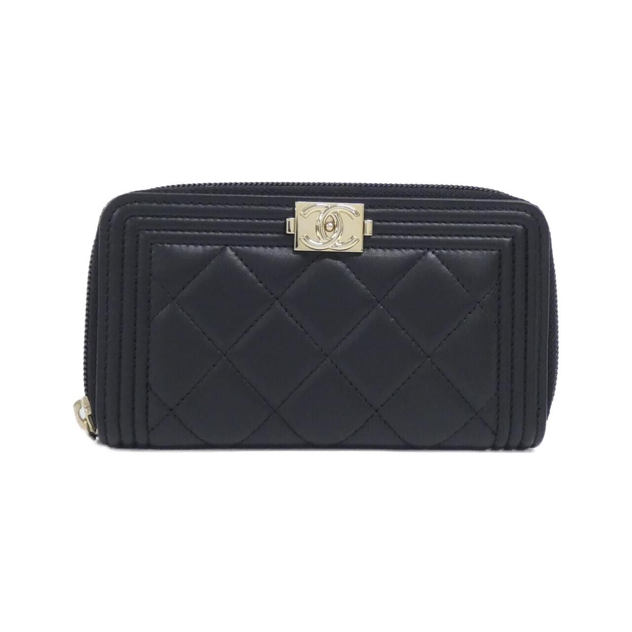 Chanel Chanel Chanel Boy Chanel Lambskin Wallet Leather Short Wallet DUTY FREE for USA Size ONE SIZE - 1 Thumbnail