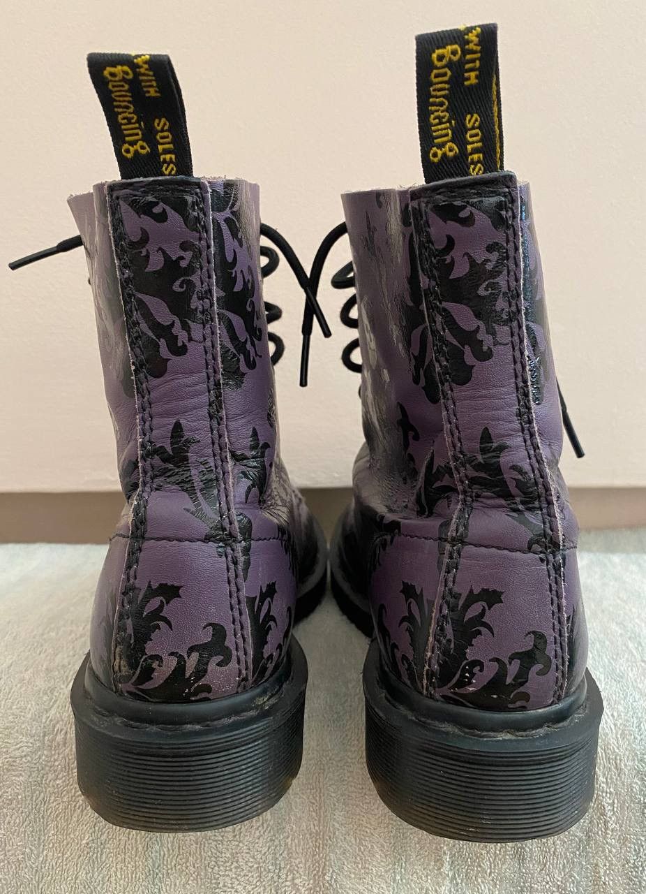 Dr. Martens 📌 Dr Martens 1460 Pascal Cassidy Soft Purple Leather Skulls Size US 8 / IT 38 - 5 Thumbnail
