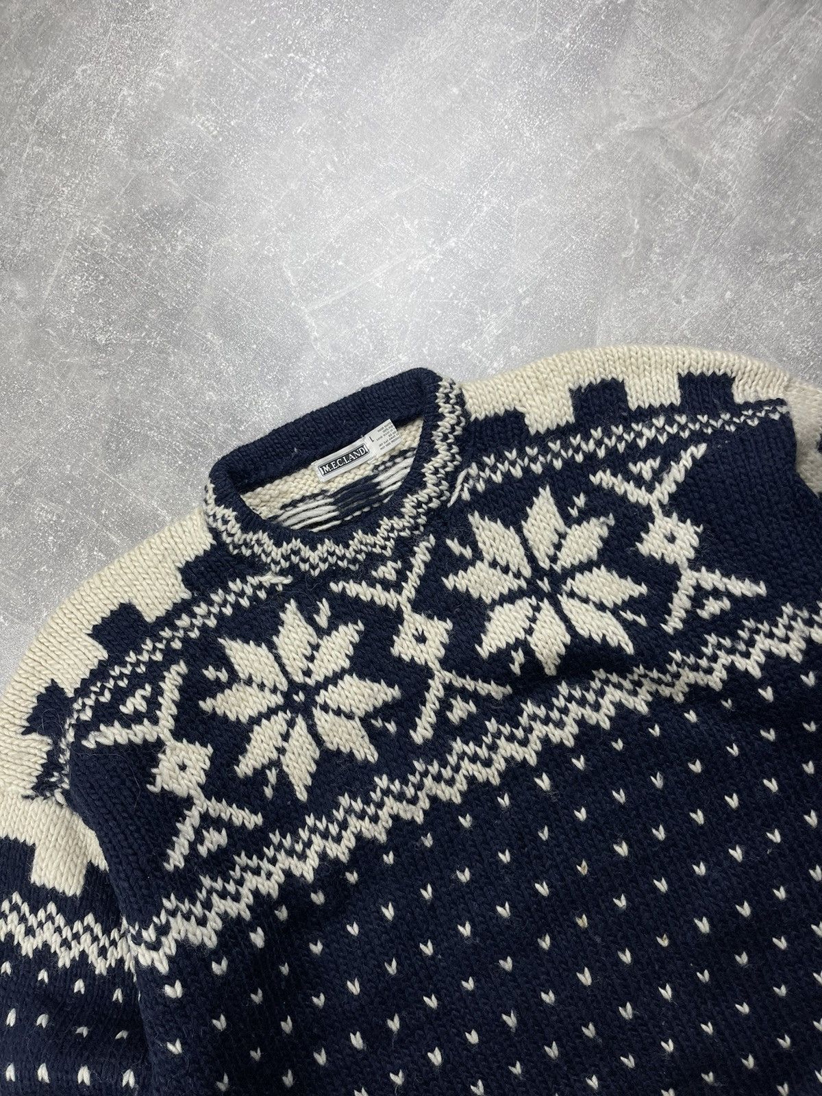 Vintage Vintage MECLAND Hand Knitted Wool Fair Isle Sweater Size US L / EU 52-54 / 3 - 4 Thumbnail