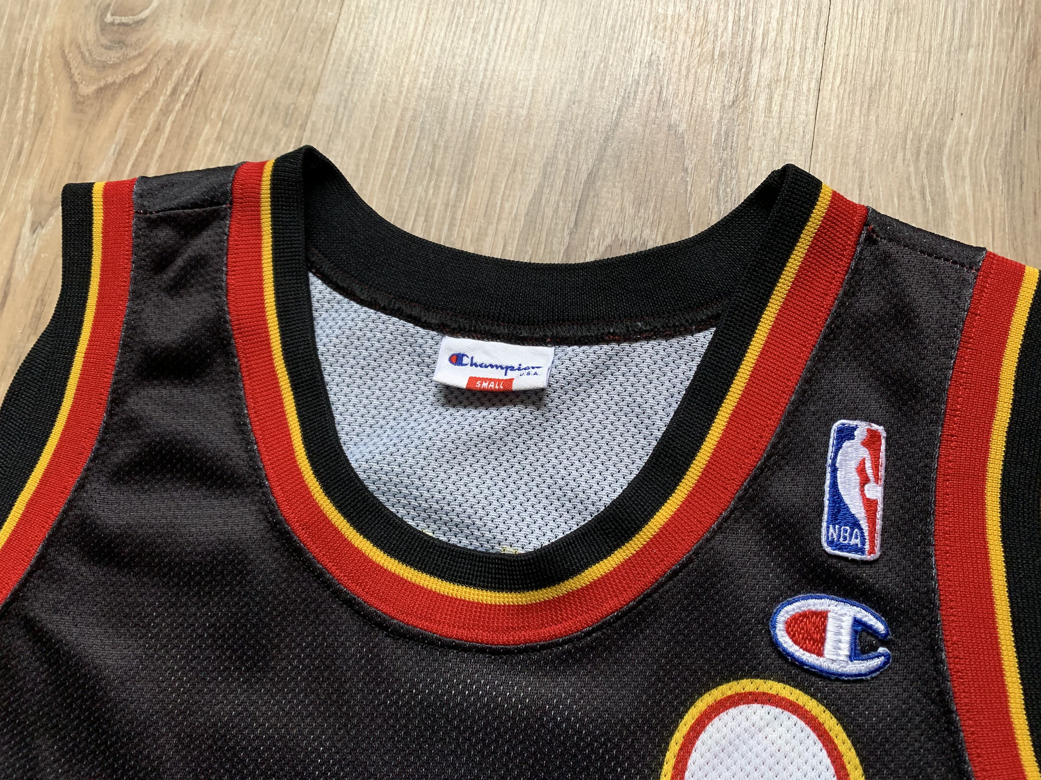 Champion × NBA × Vintage Vintage Champion Atlanta Hawks Stacey Augmon 1995 Jersey Size US S / EU 44-46 / 1 - 4 Thumbnail