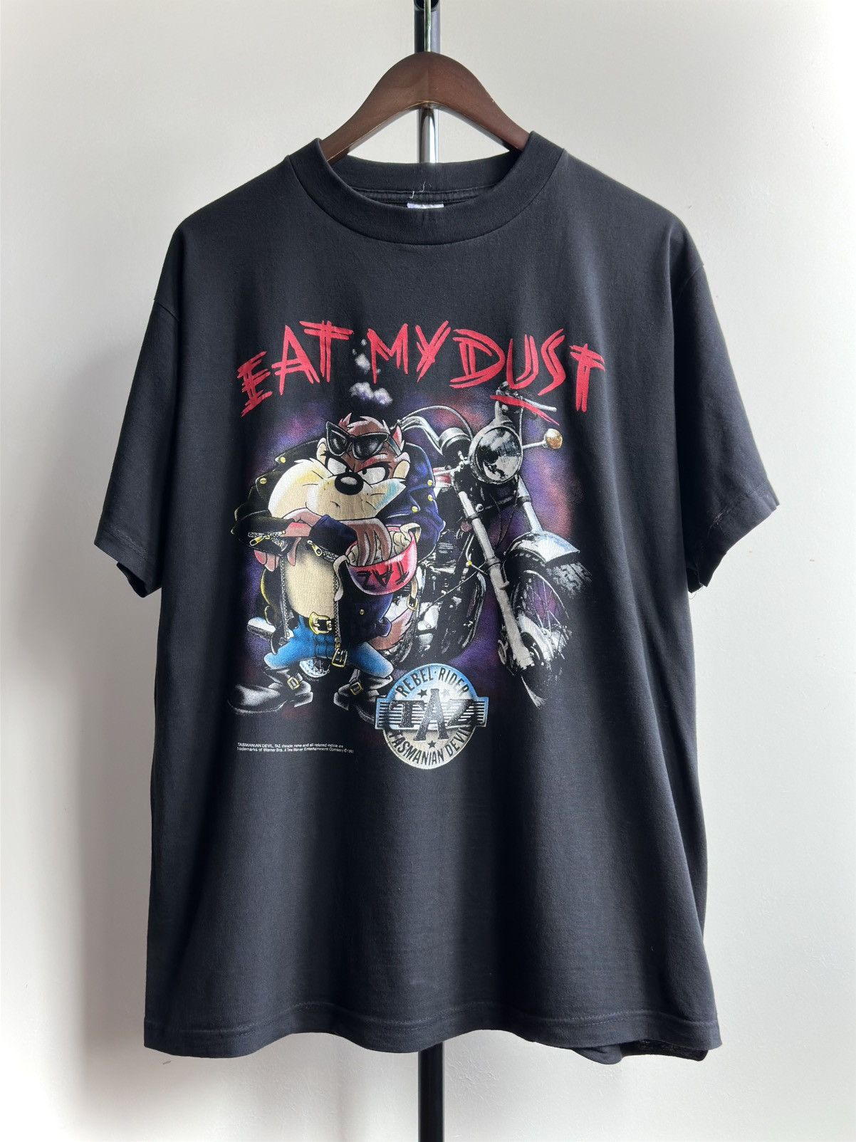 Cartoon Network × Vintage × Warner Bros Vintage 1992 Taz Tasmanian Devil Rider Warner Bros Tee Size US XL / EU 56 / 4 - 1 Thumbnail
