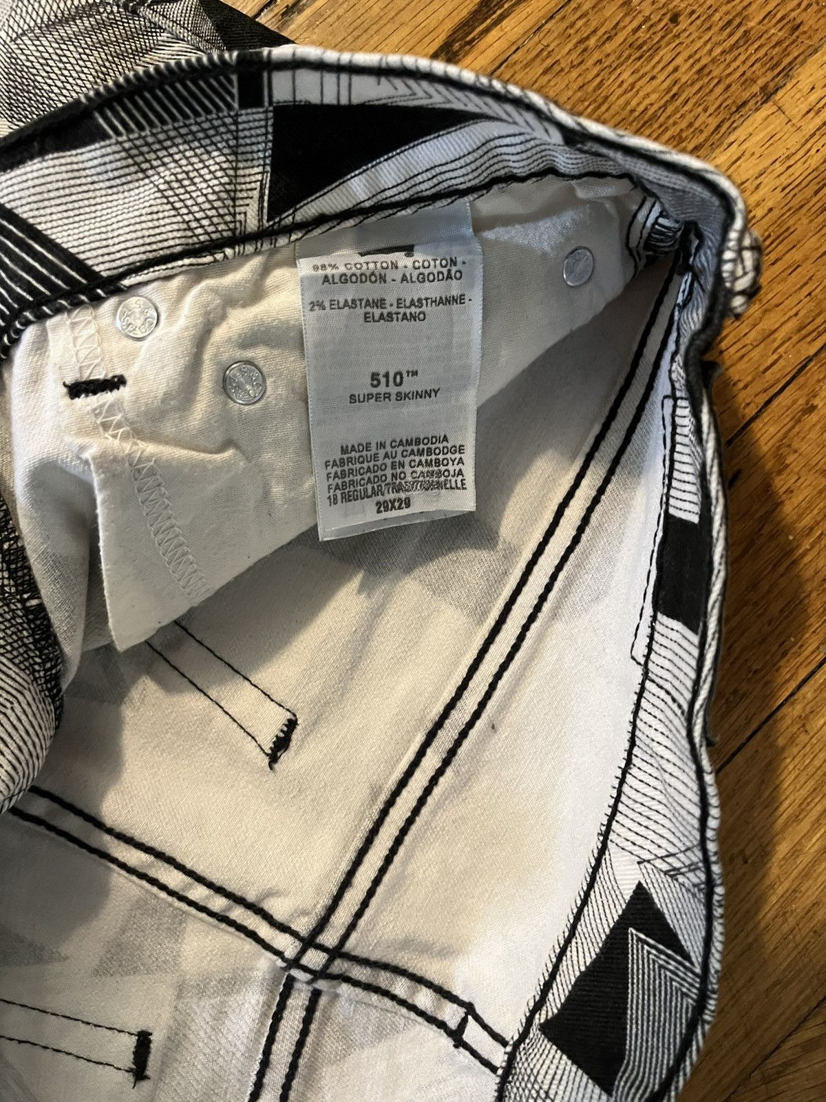 Levi's Vintage Clothing VINATGE Y2K Levi’s 510 geometric jeans Size US 29 - 4 Thumbnail