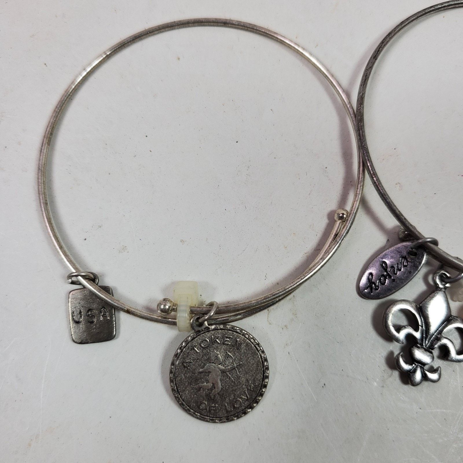 The Unbranded Brand Casual Career 3 Silver Tone Charm Bangles NOS Size ONE SIZE - 2 Thumbnail