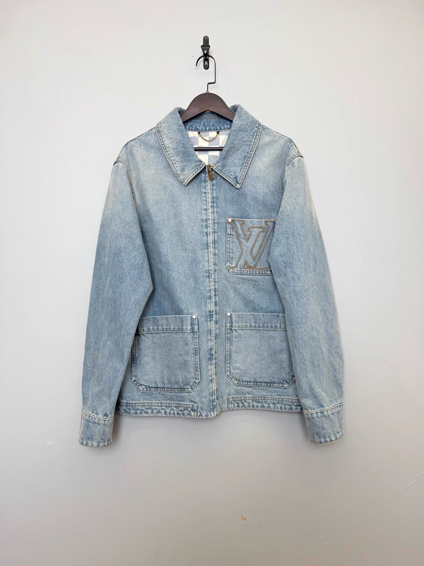 Louis Vuitton Louis Vuitton 25SS Embroidered Pocket Denim Jacket K36 Size US L / EU 52-54 / 3 - 1 Thumbnail