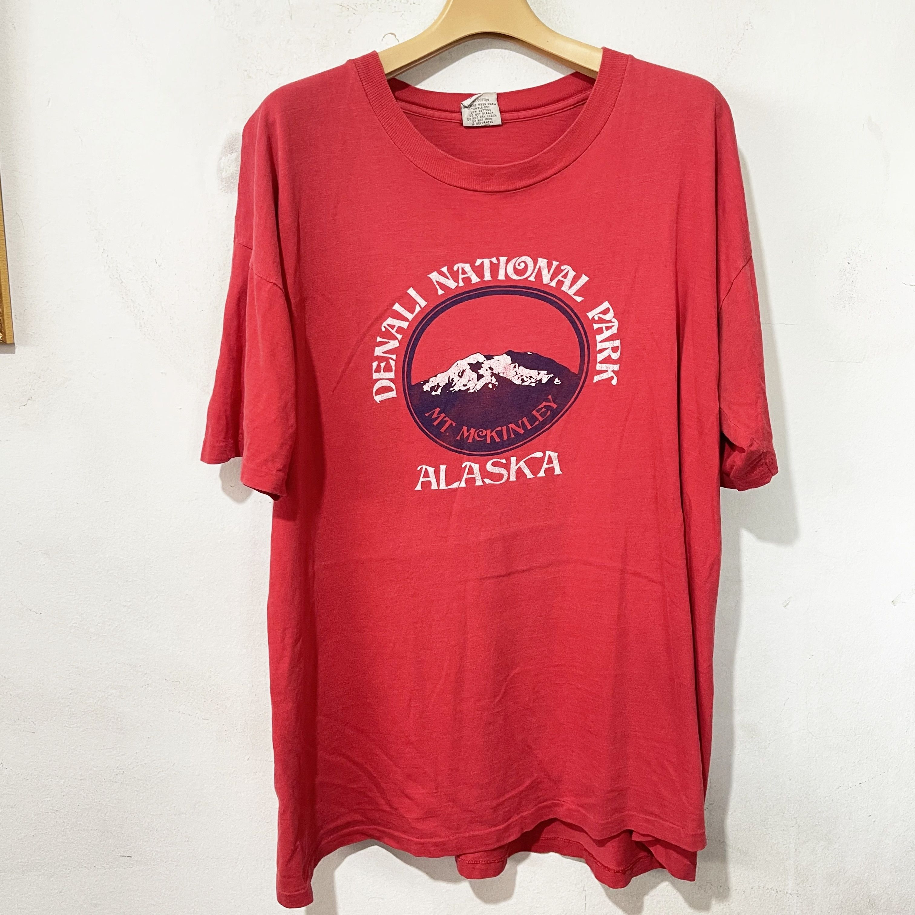 Vintage Vintage 90s Mount McKinley Alaska T-Shirt Size US XL / EU 56 / 4 - 1 Thumbnail