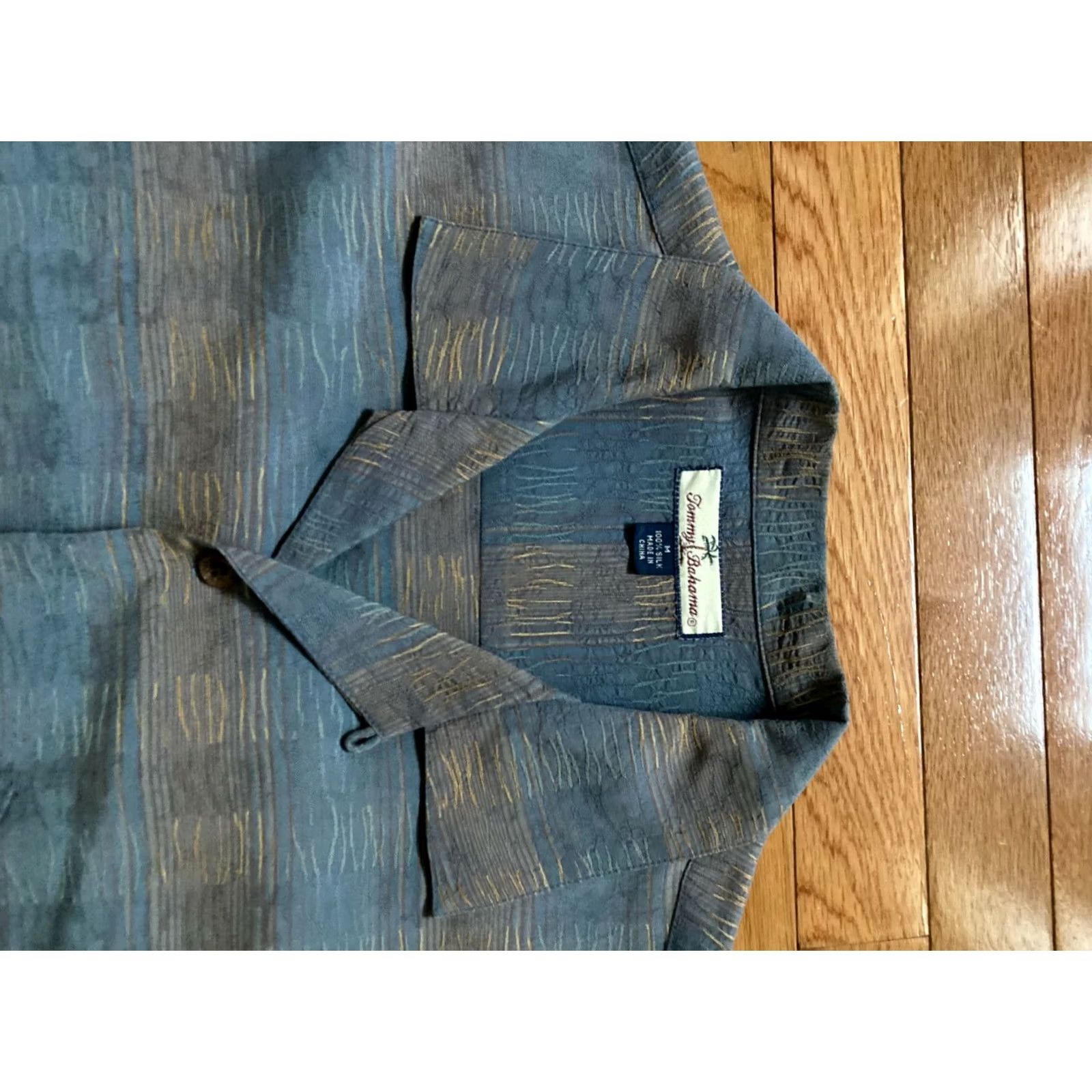 Tommy Bahama Tommy Bahama Mens Shirt Blue 100% Silk Short Sleeve Button-Up Casual Pattern Solid Knit Boatneck? (Note: This line seems off; provide clean final.) Size US M / EU 48-50 / 2 - 3 Thumbnail