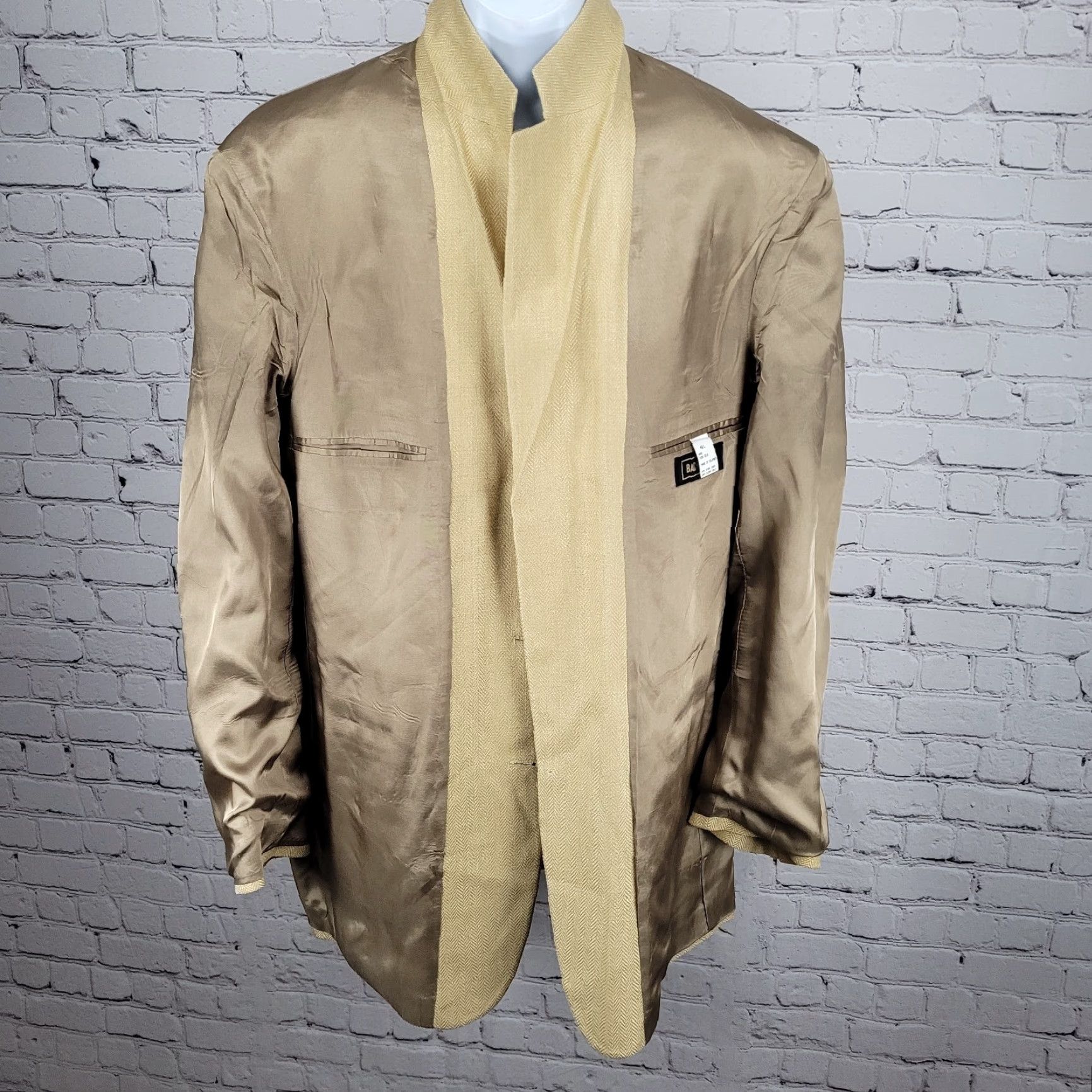 Vintage Bachrach Gold 100% Silk Herringbone 3 Button Notch Blazer Sport Coat 42L Men Shirt? Size 42R - 6 Thumbnail