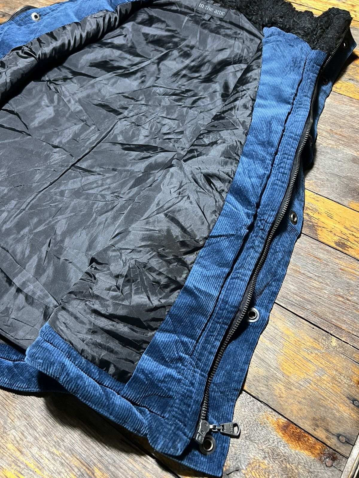 In The Attic In the Attic punk inspired puffer corduroy vest jacket Size US L / EU 52-54 / 3 - 12 Thumbnail