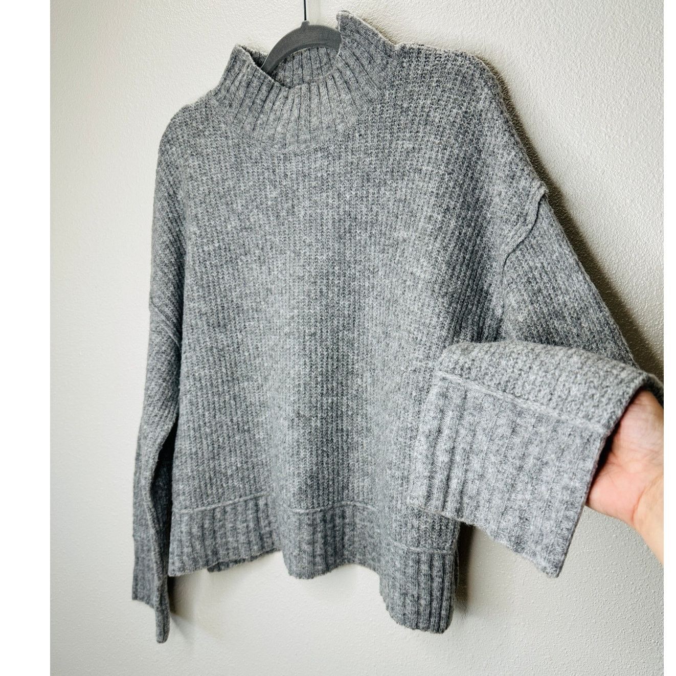Other The Workshop Gray Keepin It Cozy Boxy Long Sleeve Sweater M Size M / US 6-8 / IT 42-44 - 1 Thumbnail