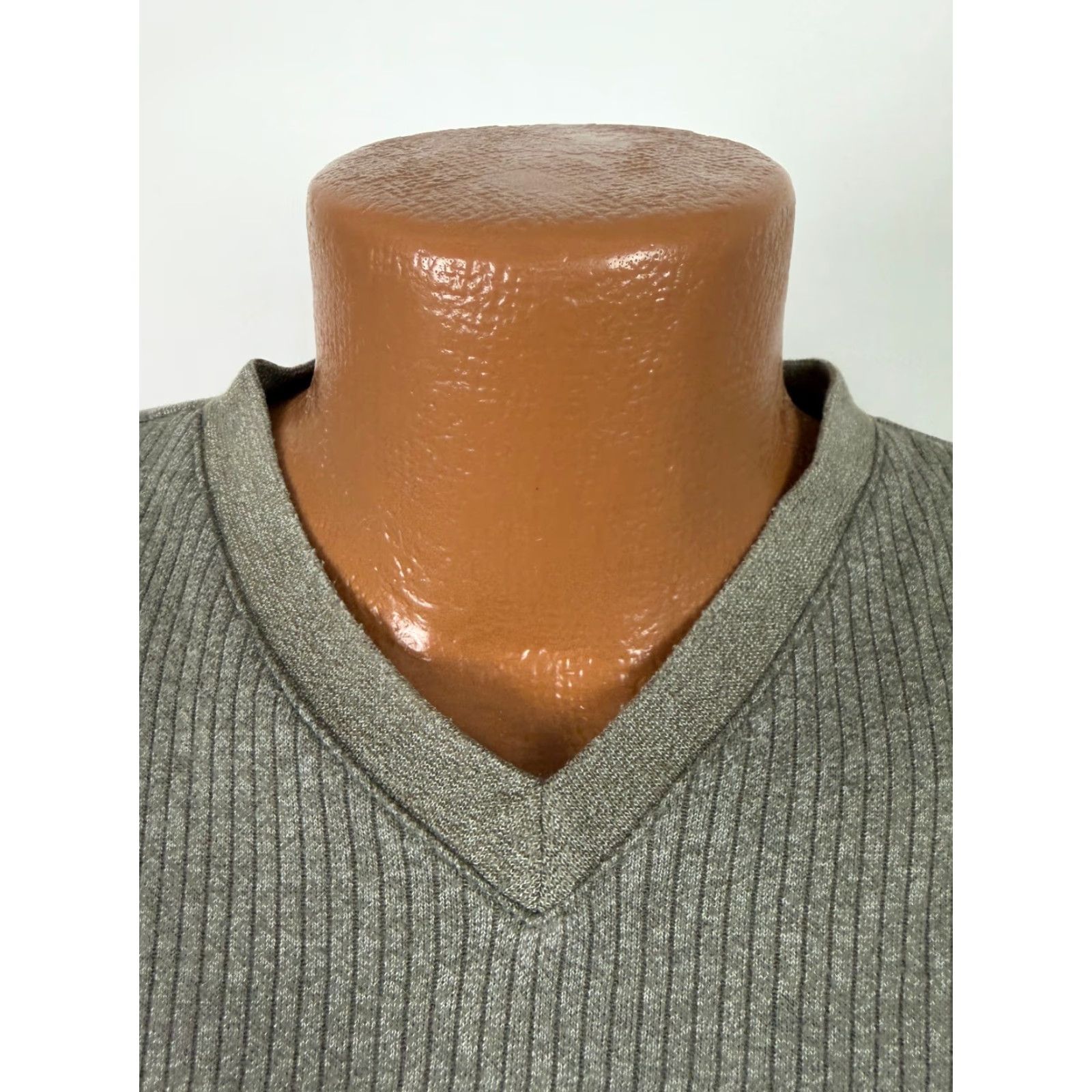 Van Heusen Y2K Ribbed Shirt Men XL V-Neck Olive Heather Heavy Preppy Long Sleeve Mens Size US XL / EU 56 / 4 - 3 Thumbnail