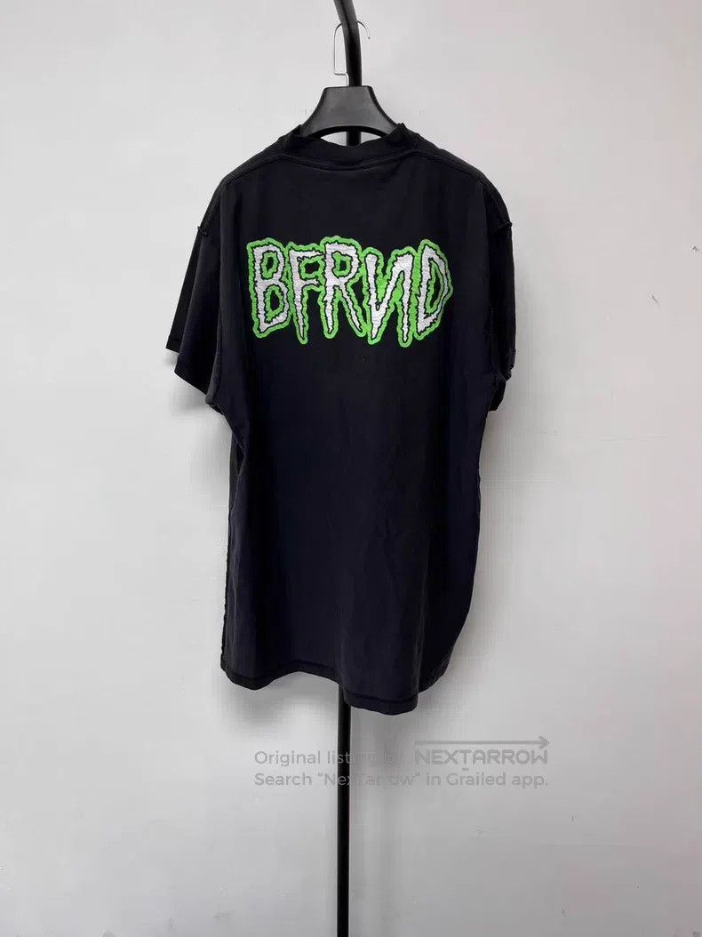 Balenciaga Balenciaga Letter Logo Printed Round Neck Pullover Short S Size US L / EU 52-54 / 3 - 2 Thumbnail