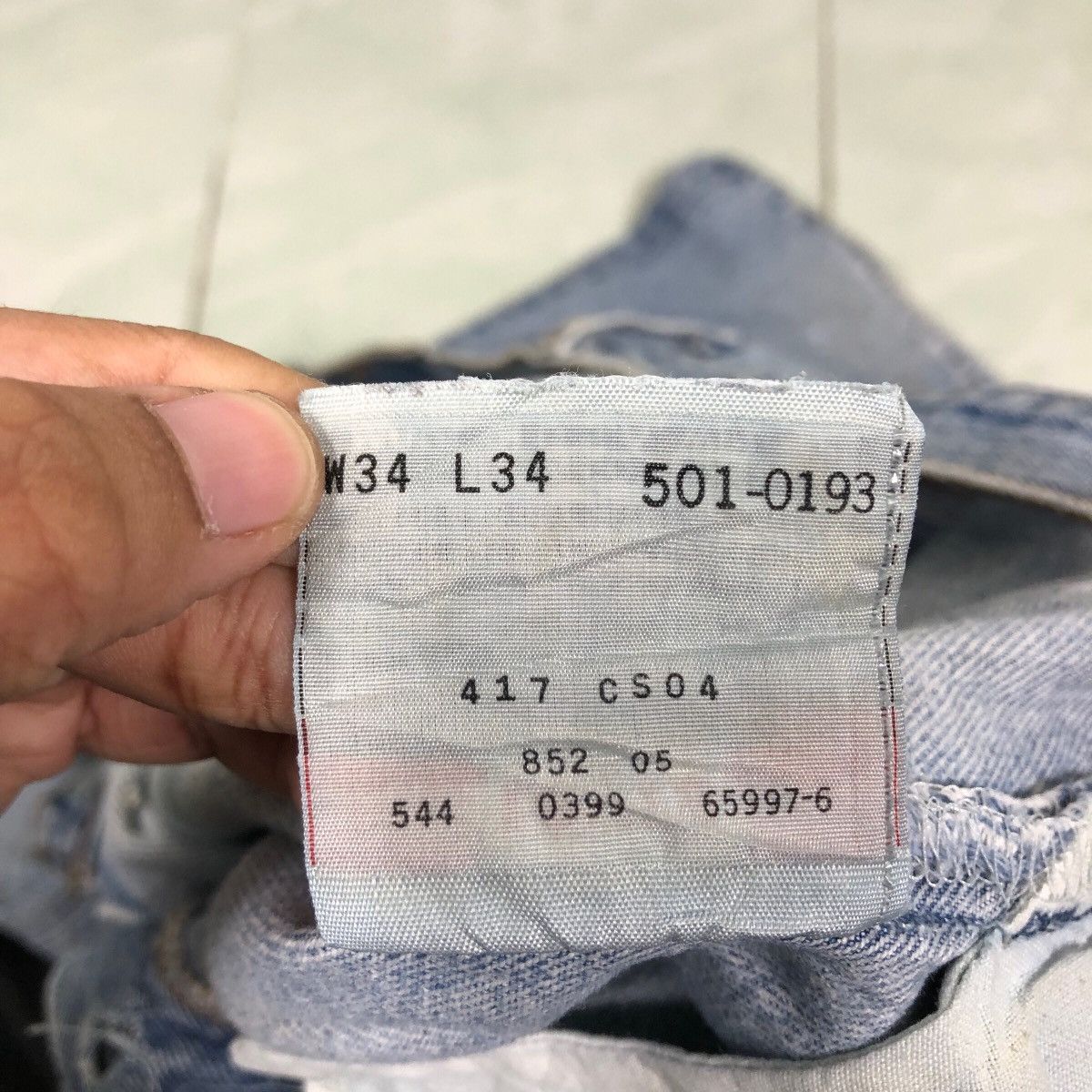 Levi's 🔥VINTAGE DENIM JEANS DISTRESSED LEVI’S 501 MADE IN USA Size US 32 / EU 48 - 23 Thumbnail